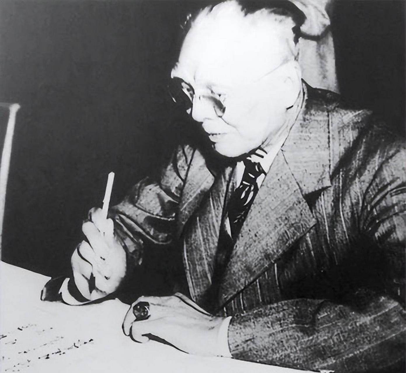 美国洪门大佬司徒美堂,从侧面看美国华人黑帮建立的原因