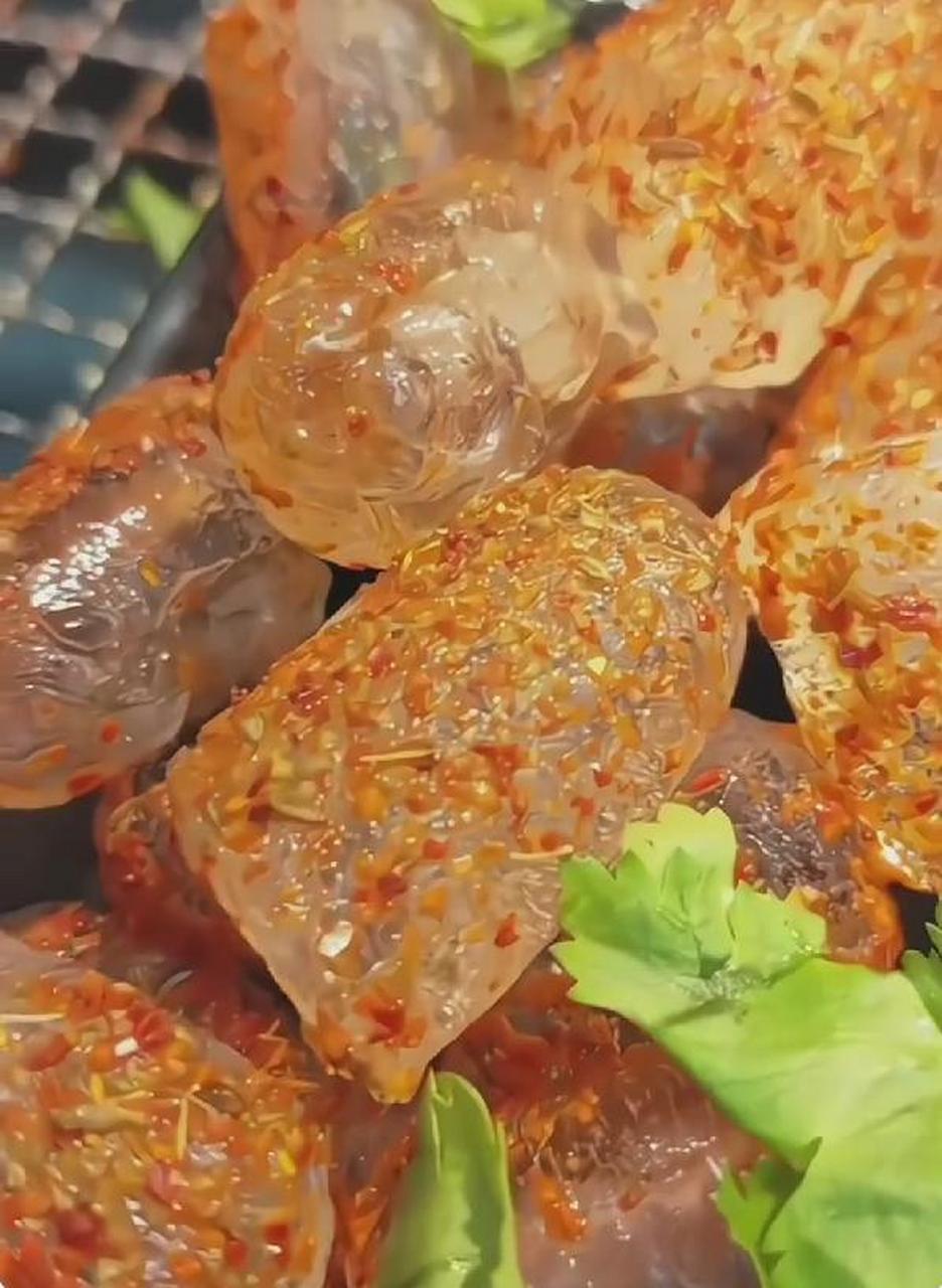 现在烤的东西真的千奇百怪,烤冰块都有了!