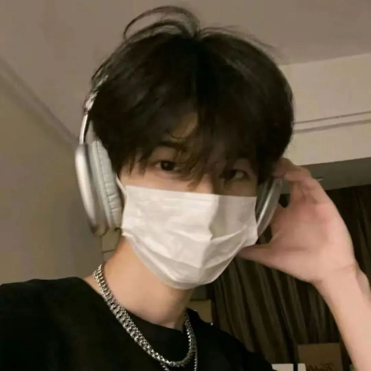 "成年人的步伐,不应该止于爱与不爱