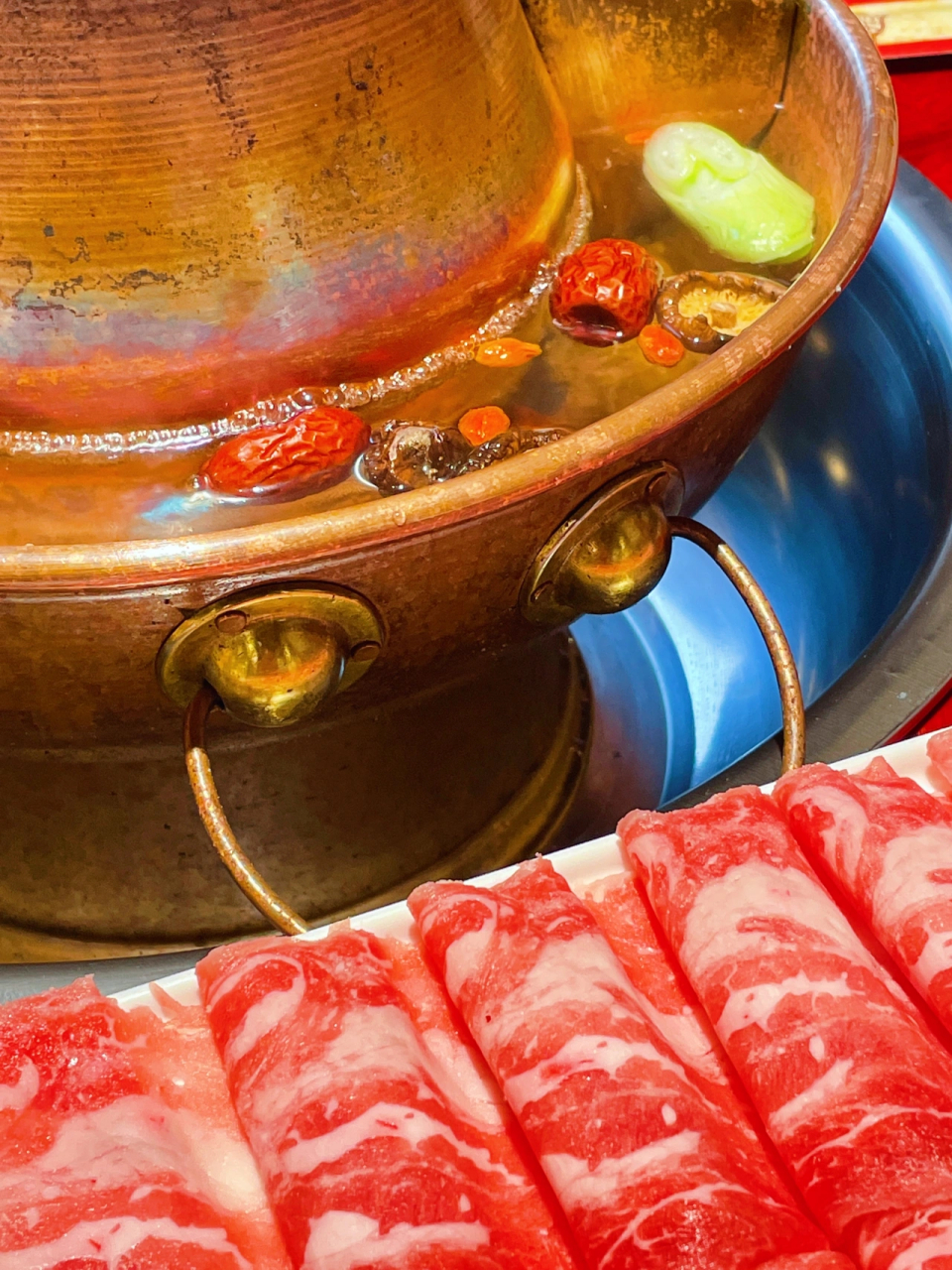 就八桌老北京铜锅涮羊肉天花板yyds - 南京的日温度陡然下降 又到了