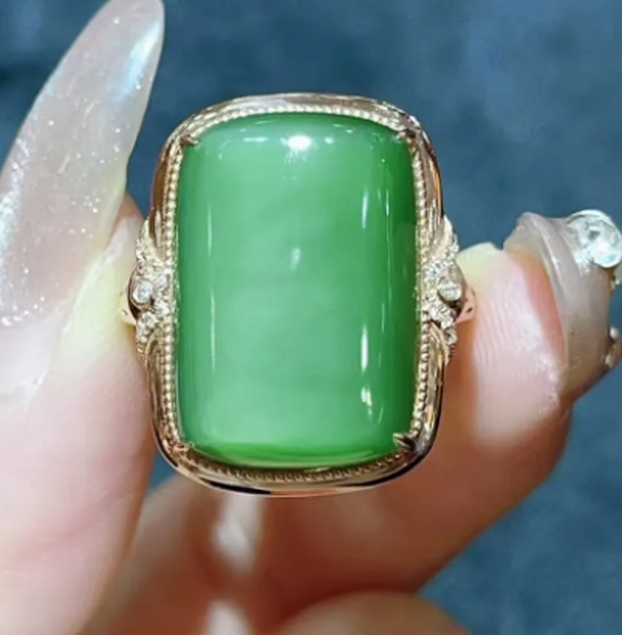 点击头像看直播##和田玉#和田玉碧玉18k金镶嵌猫眼戒指,老料猫眼戒指