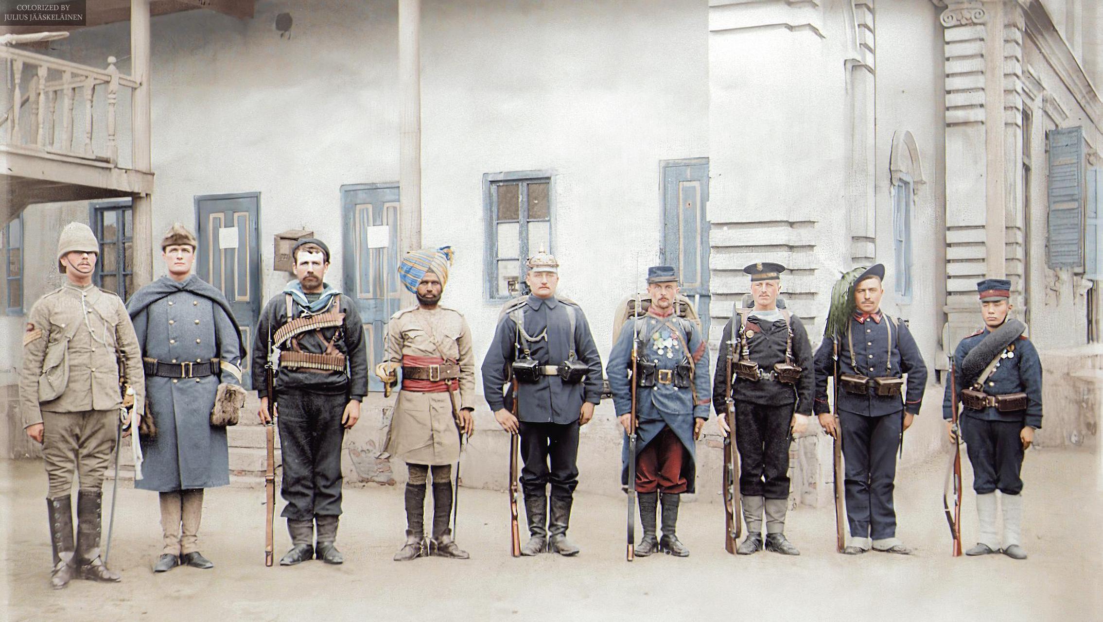 一张中国人既熟悉又耻辱的老照片,1900年的八国联军在北京城.