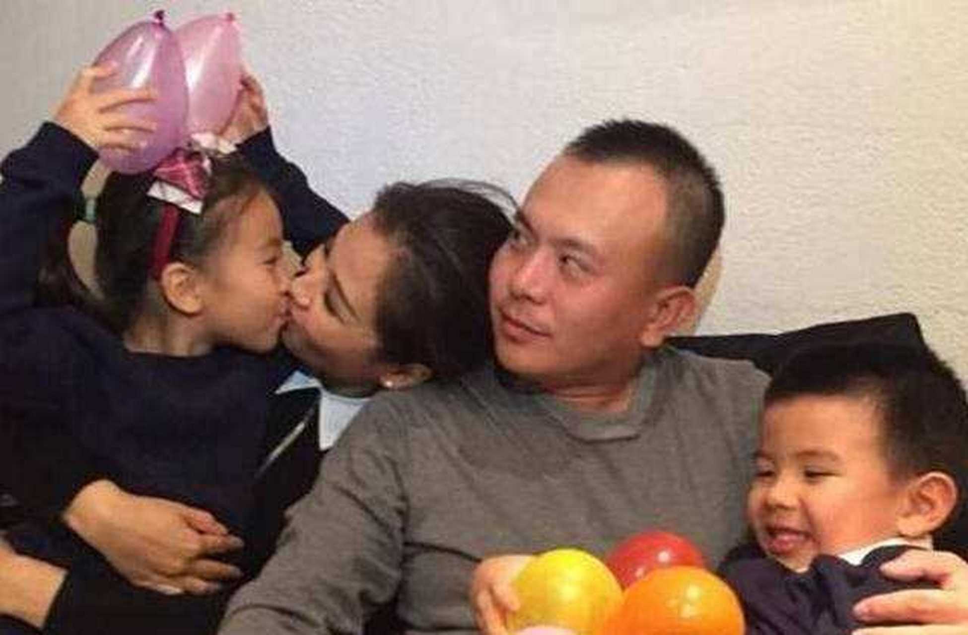 刘涛的豪宅 [加油] 位于北京的豪宅是栋别墅,家里庭院很大,有草坪有木