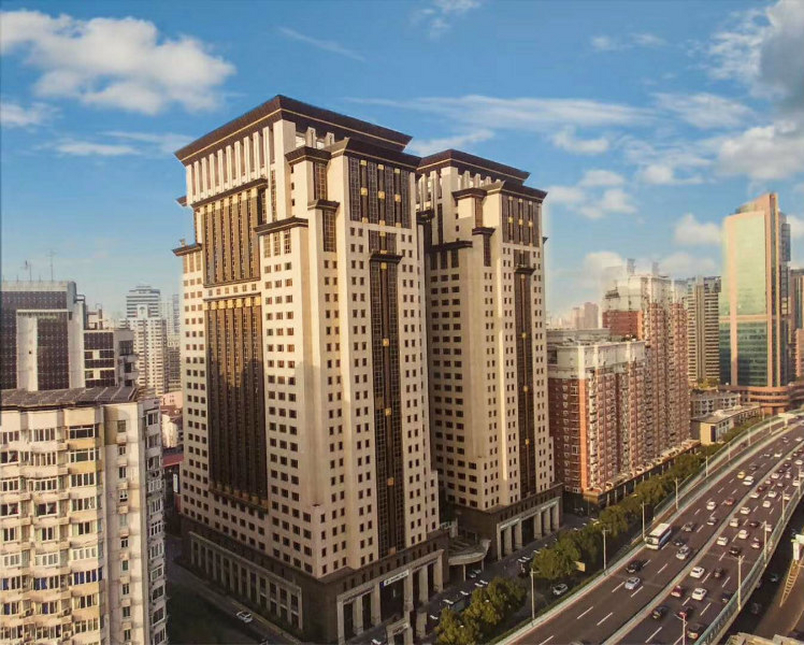 优质资产:上海长宁区-中山公园商圈【华敏翰尊国际大厦】东楼125㎡