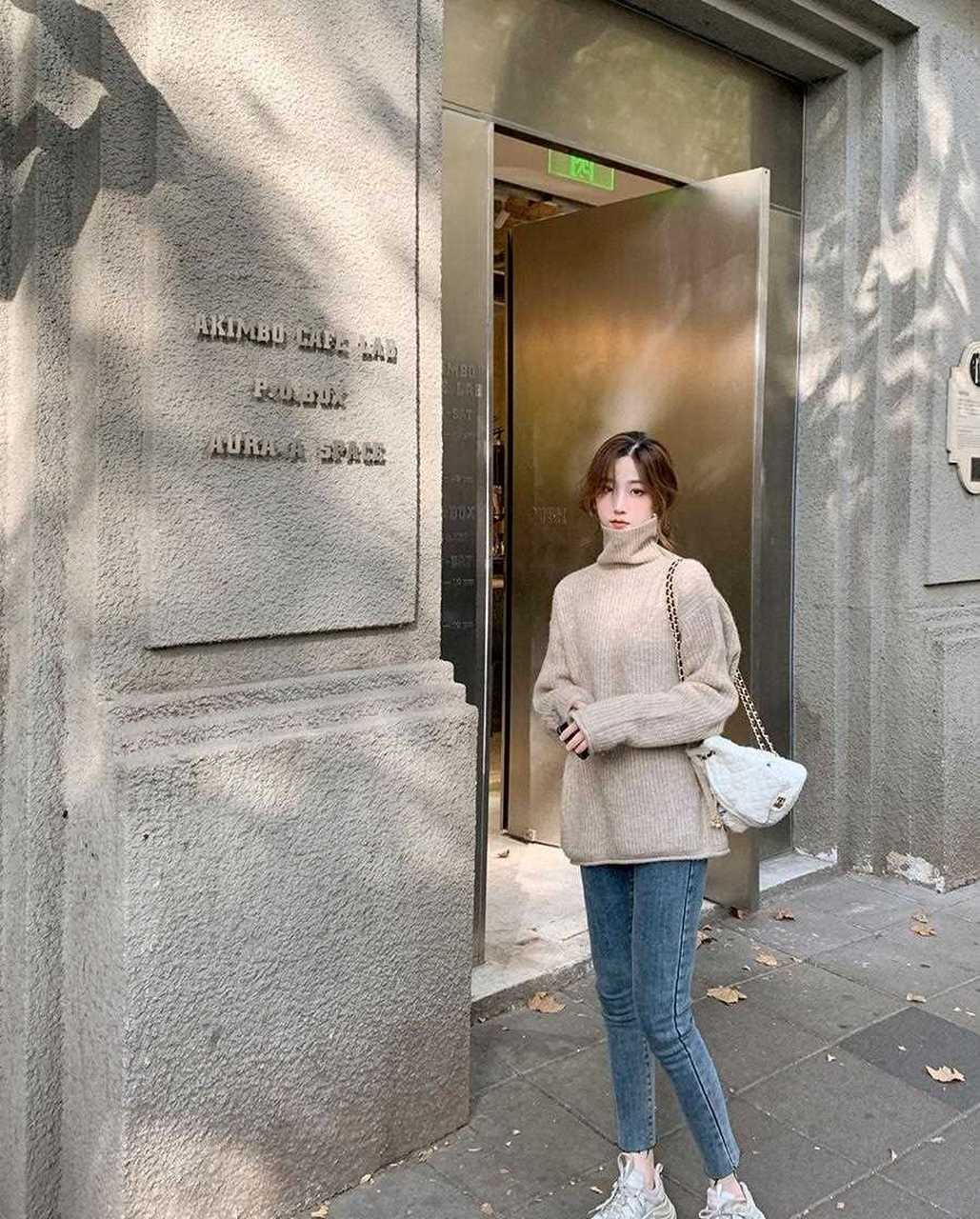 最近爱上的老爹鞋,和牛仔裤搭配以前太显腿长了,版型也超好看!