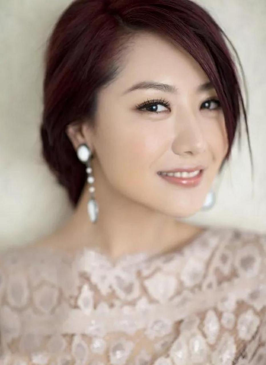 中国"金喜善"白冰:甜美迷人优雅高清写真