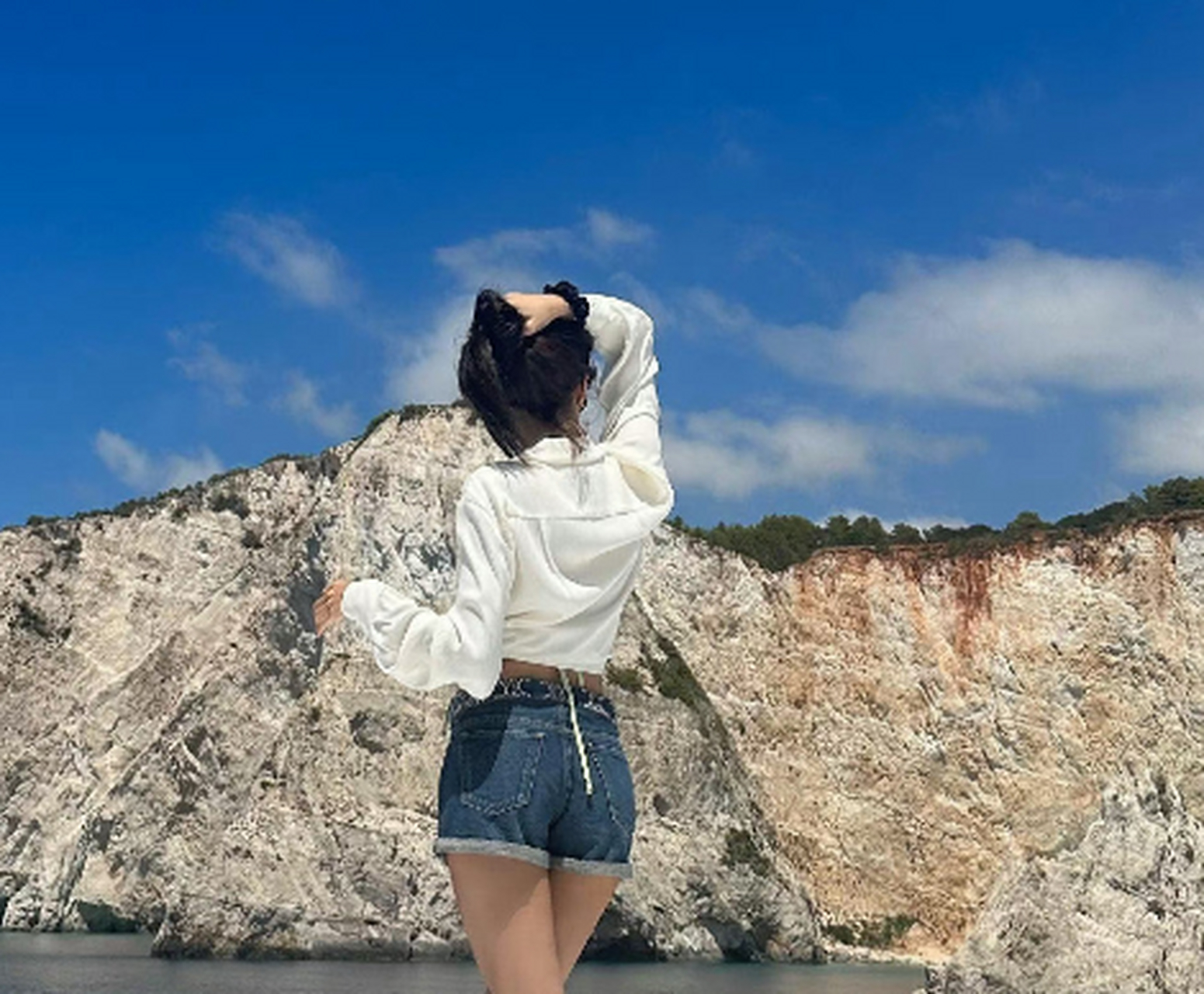 lisa晒了穿泳装的照片#lisa晒泳装照