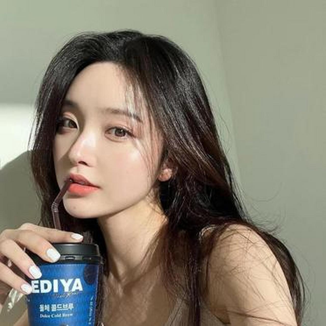 韩国模特李采恩      #动态创作月##全民征文##mcn风帆计划二期##美女