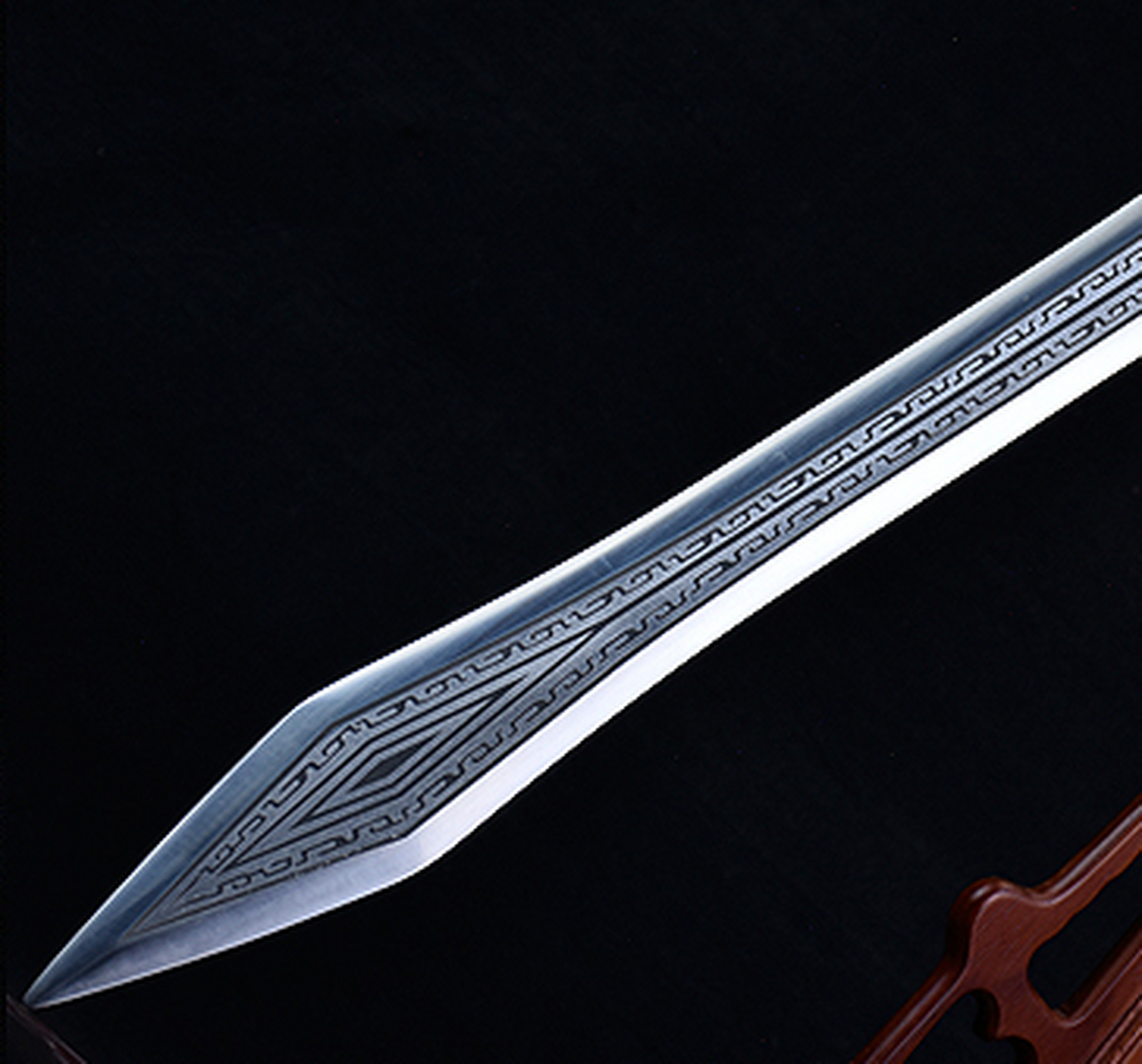 武器# #冷兵器# 朱雀剑,全长79cm,刃长50cm,柄长19cm.总重量约1.