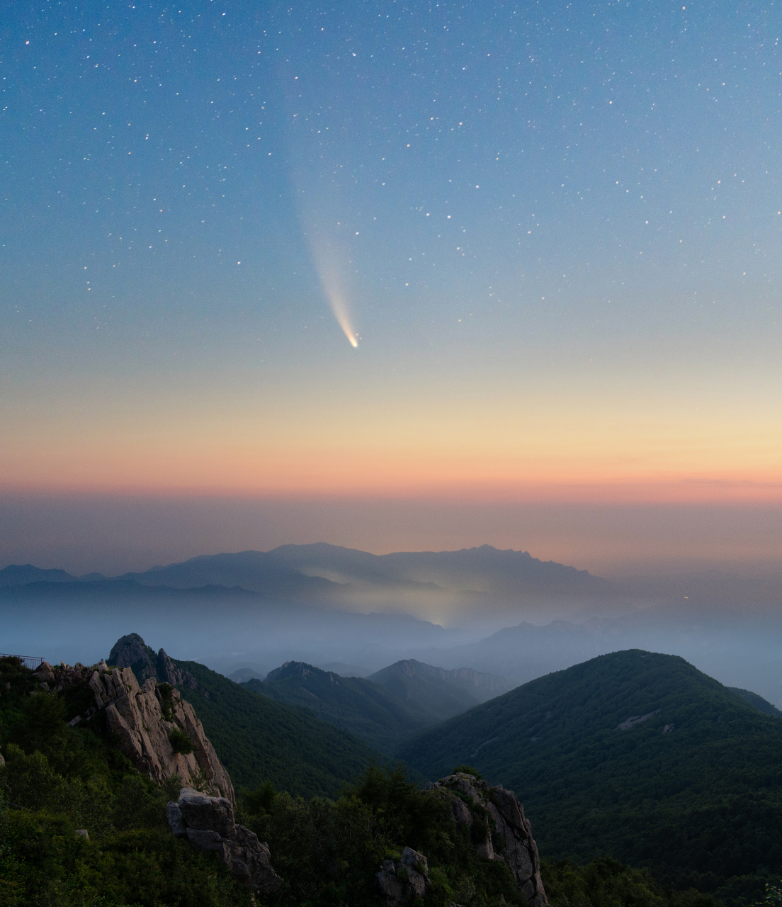 距离北京不远,交通方便的河北雾灵山景区,是夏日的度假好地方,深受