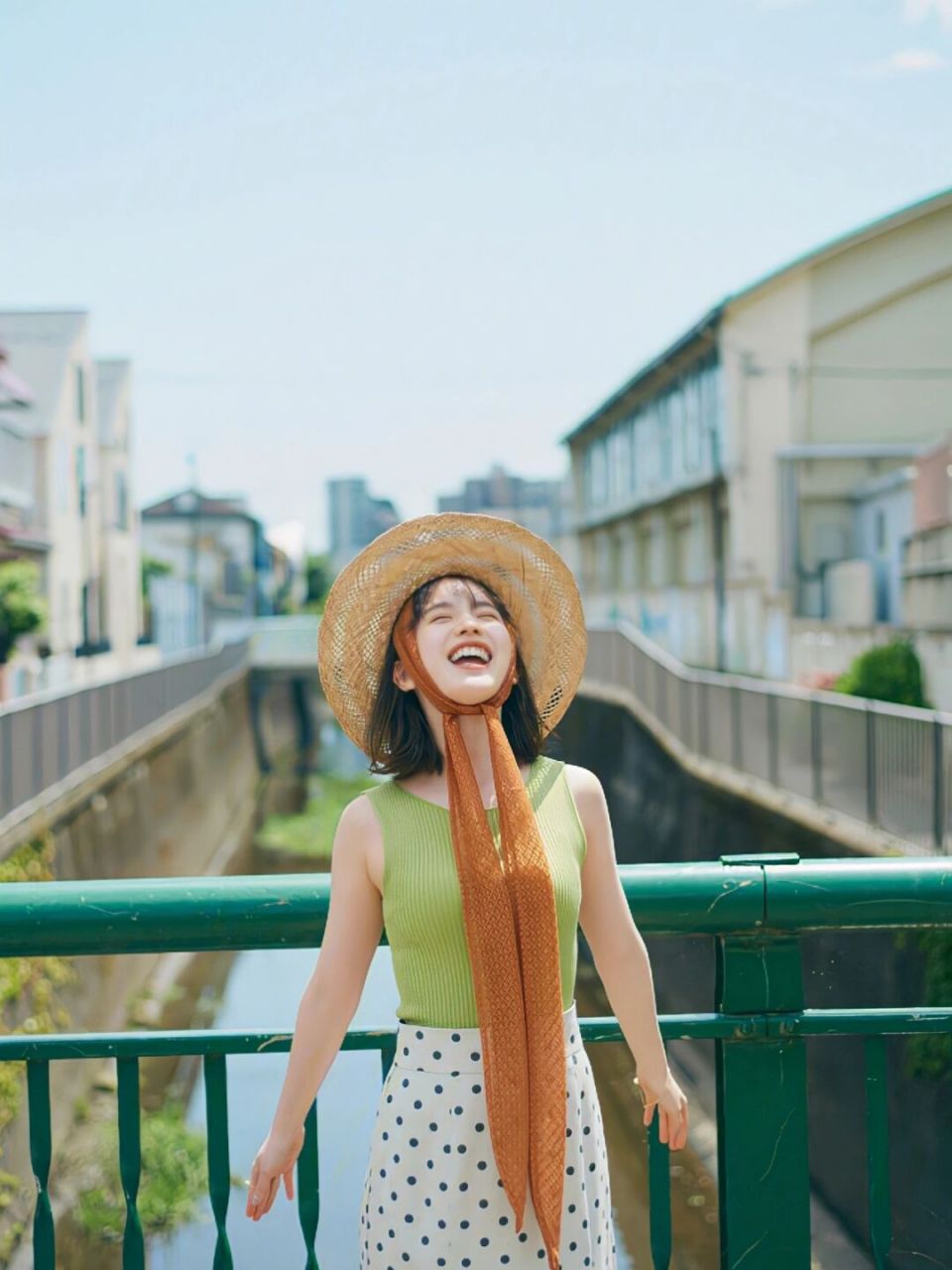 弘中绫香今日学穿搭  91奶糖系女孩风格 92长像甜美,尤其笑起来