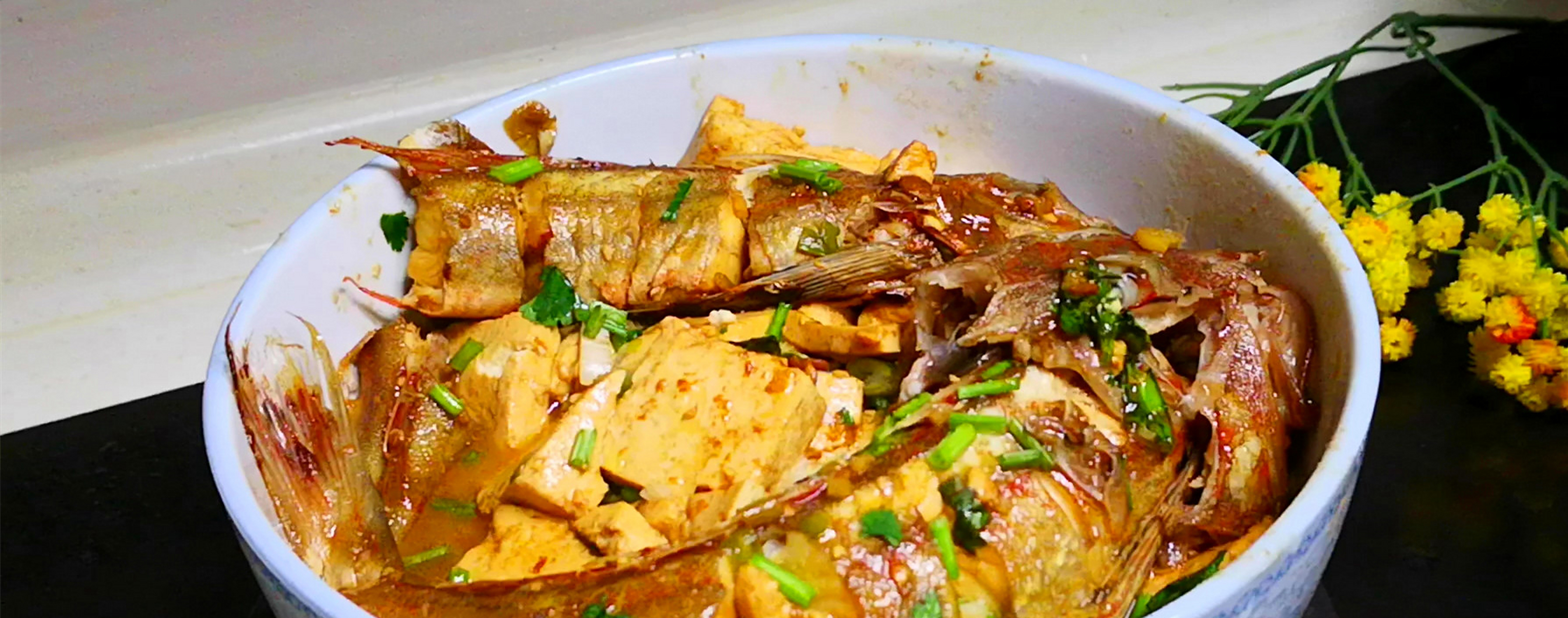 红鞋鱼又被叫做"红娘鱼",鱼如其名,这红娘鱼长得比较好看,体色红润