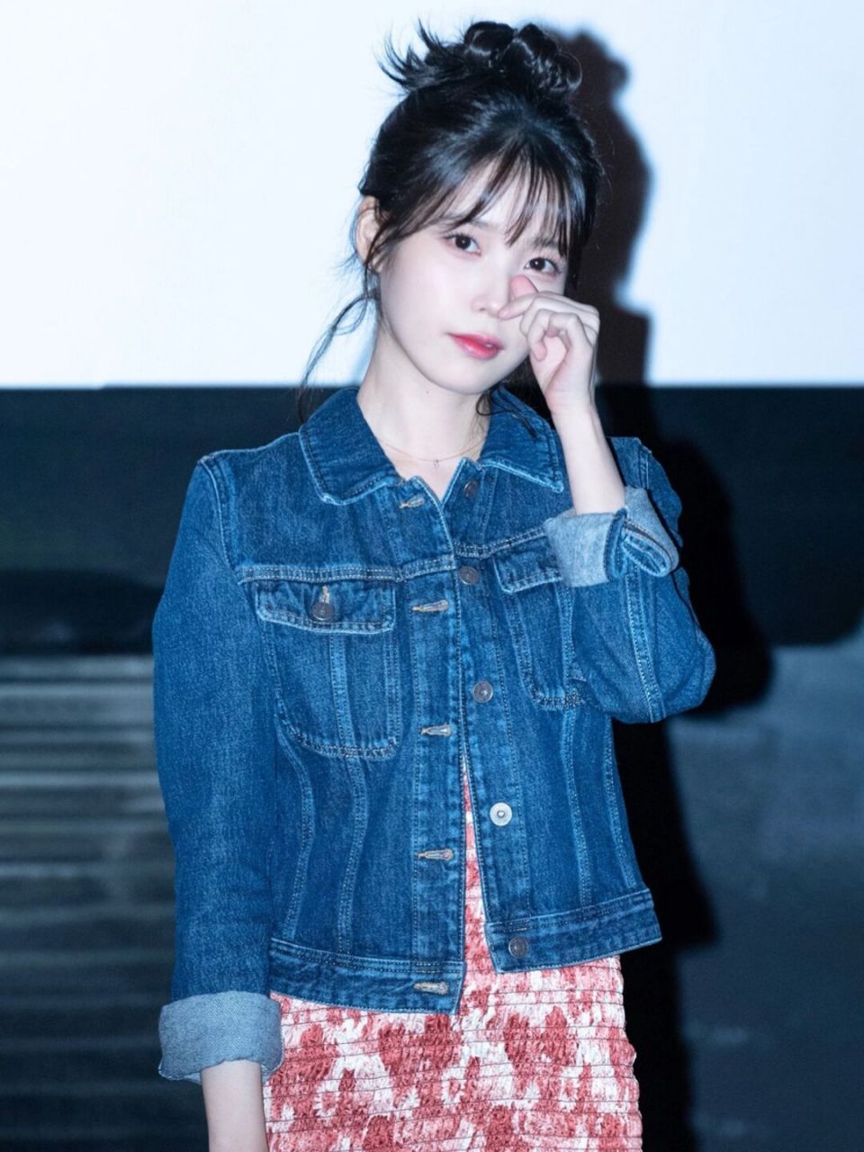 4/30 李知恩iu今日学穿搭  韩国时尚:如何穿出韩系风格?