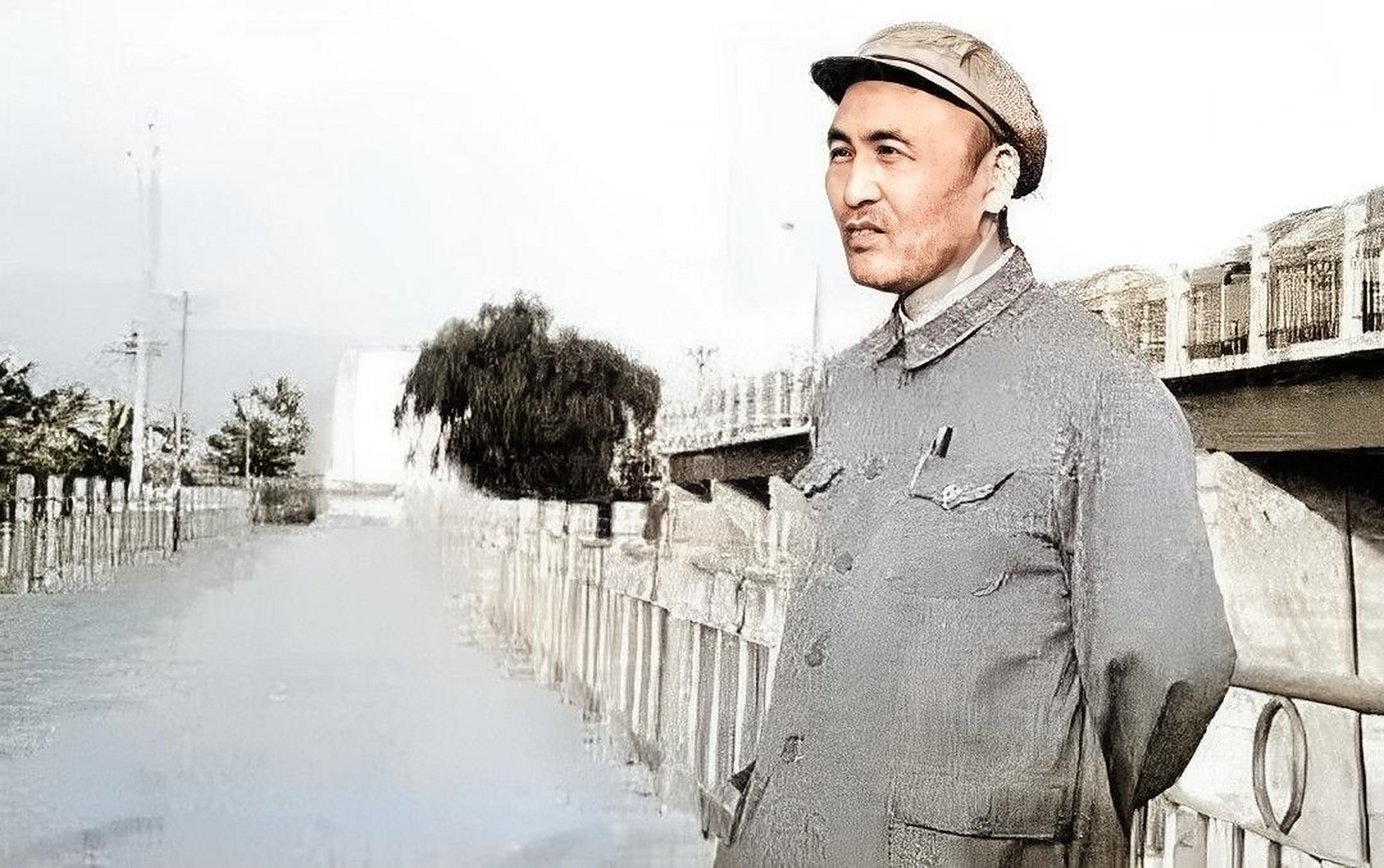 张子石是康生和第一任妻子陈宜的儿子,1918年出生于山东诸城,毕业于