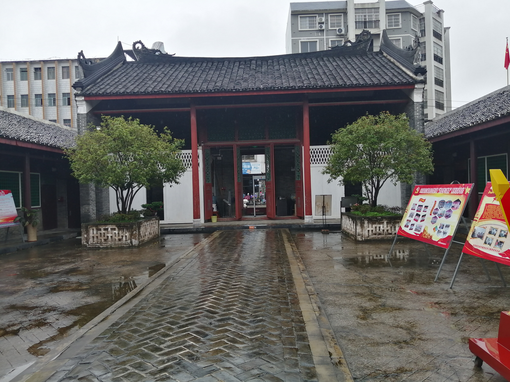 田东县经正书院来头不小,是右江工农民主政府旧址,现在是各种教育基地