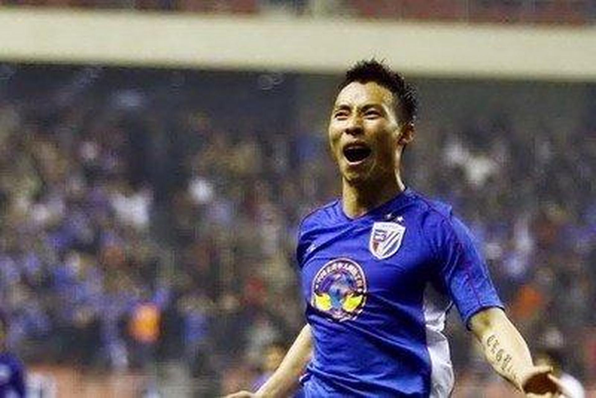 5月29日,曾经在世青赛威震足坛的陈涛,宣布退役了,前《体坛周报》记者