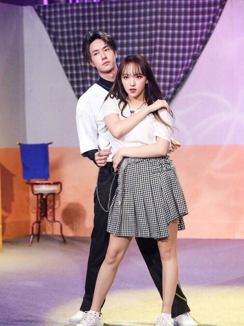 程潇说王一博好冷 看她俩跳舞有一种舞蹈高人battle的感觉.