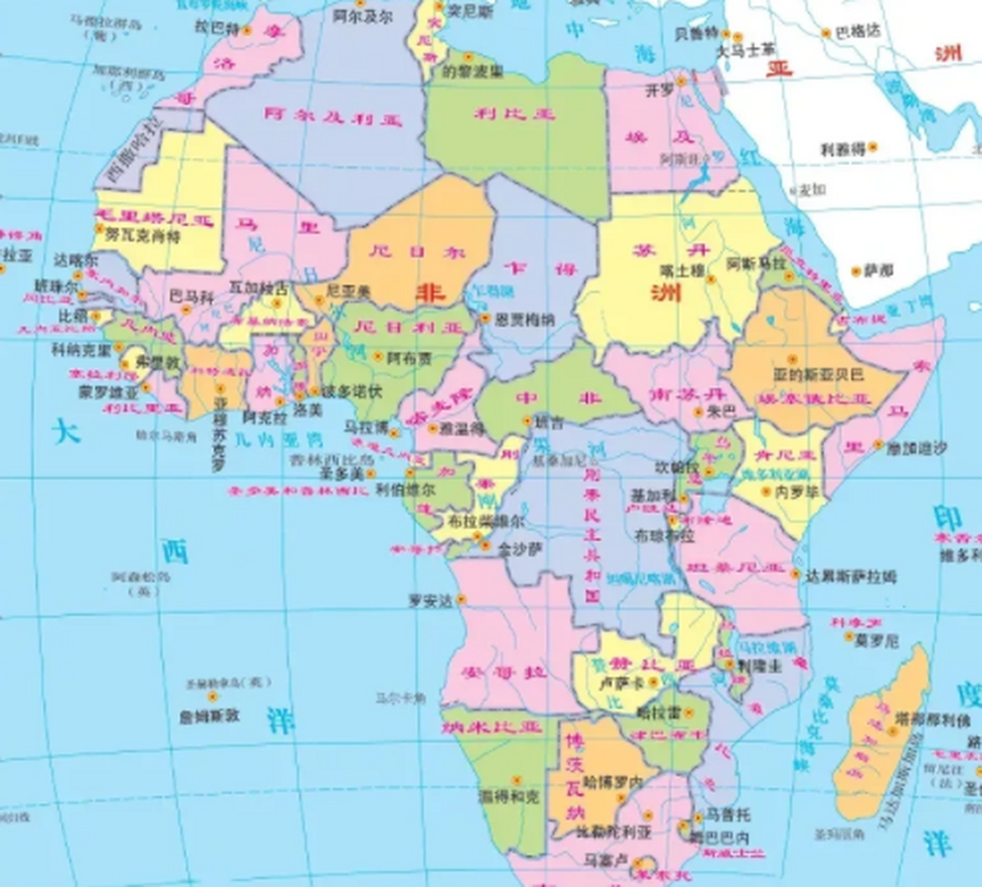 非洲有56个国家和地区,其中第一大经济体尼日利亚人口超过2亿,gdp约