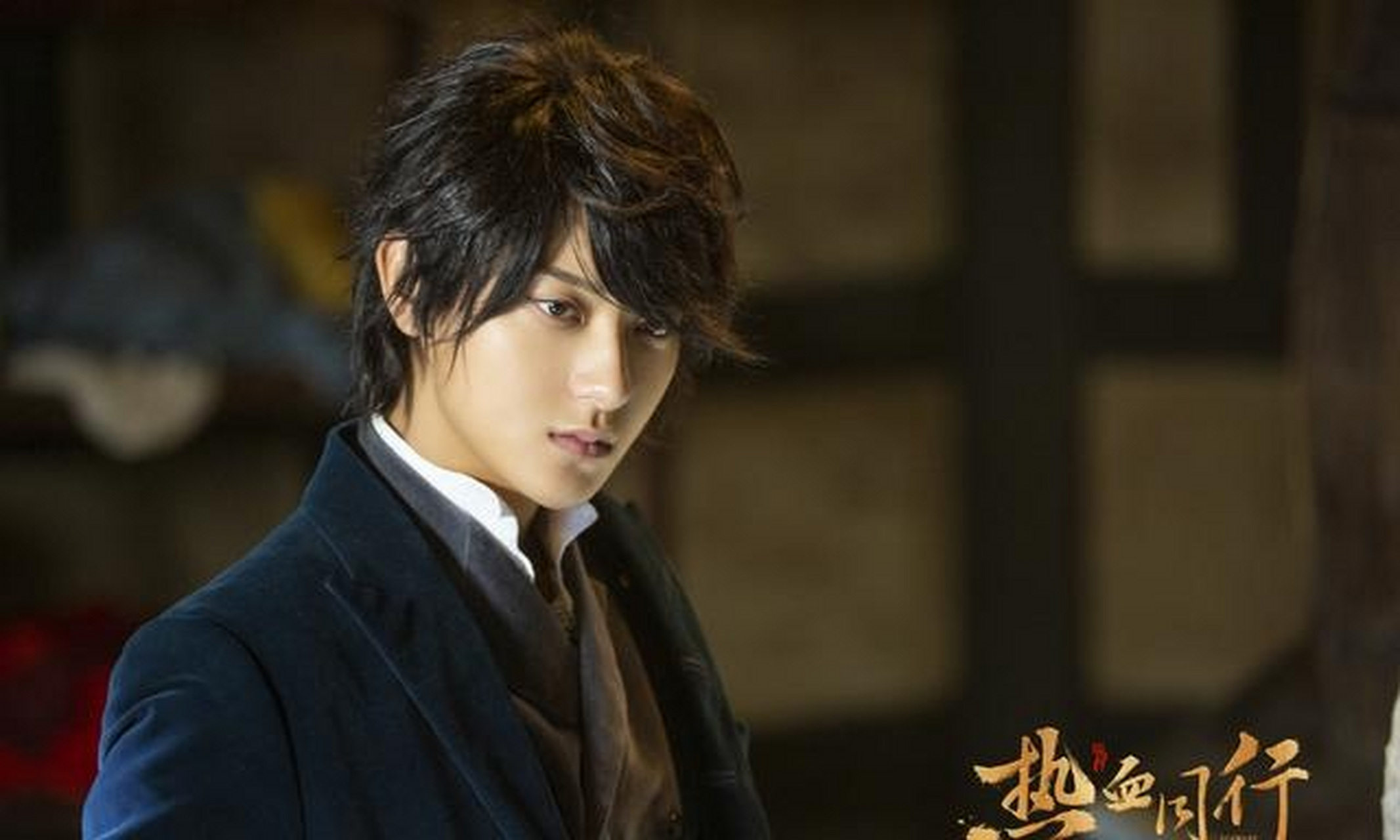 一句:"爷是满洲正白旗世袭郡王衔多罗哲敏贝勒·额尔吉崇利明",让不少