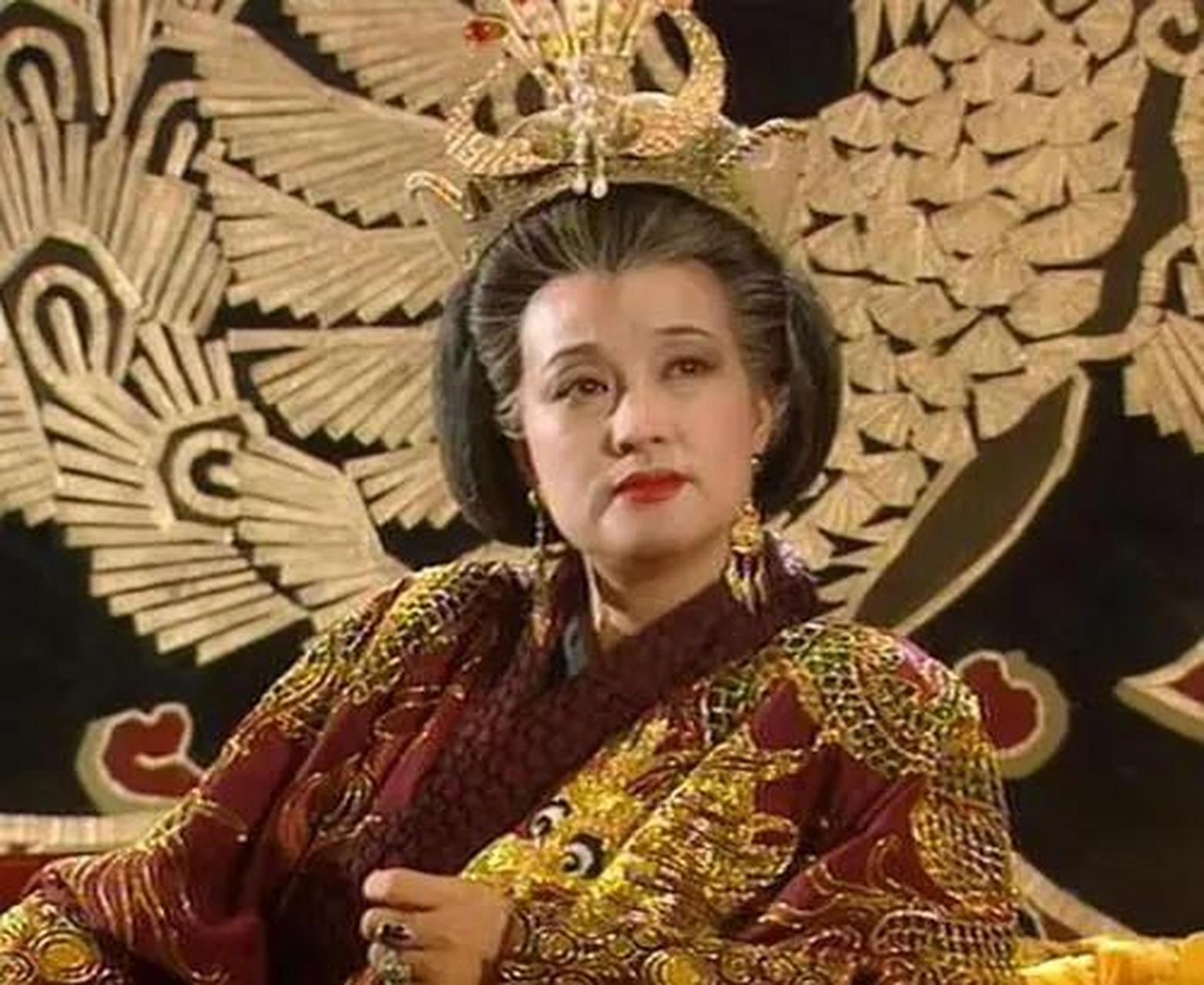 "沈南璆吓得浑身发抖,连连磕头,结结巴巴地说:"我.我.我不敢.