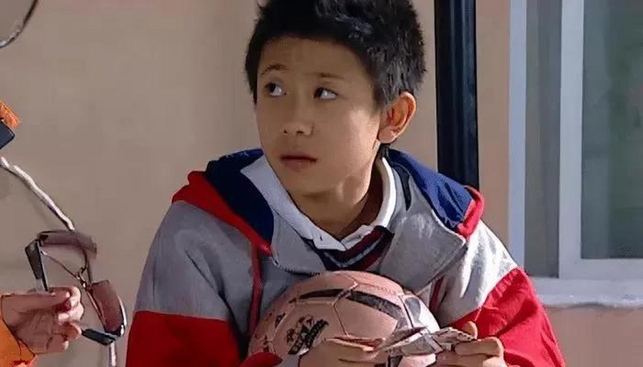 小时候的张一山,灵气十足,眼神中都透漏着少年的纯真!