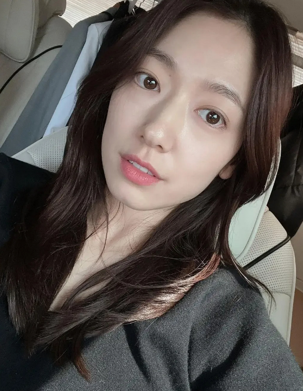韩国女明星 好漂亮 韩国女明星以其独特的魅力吸引着全球观众的目光.