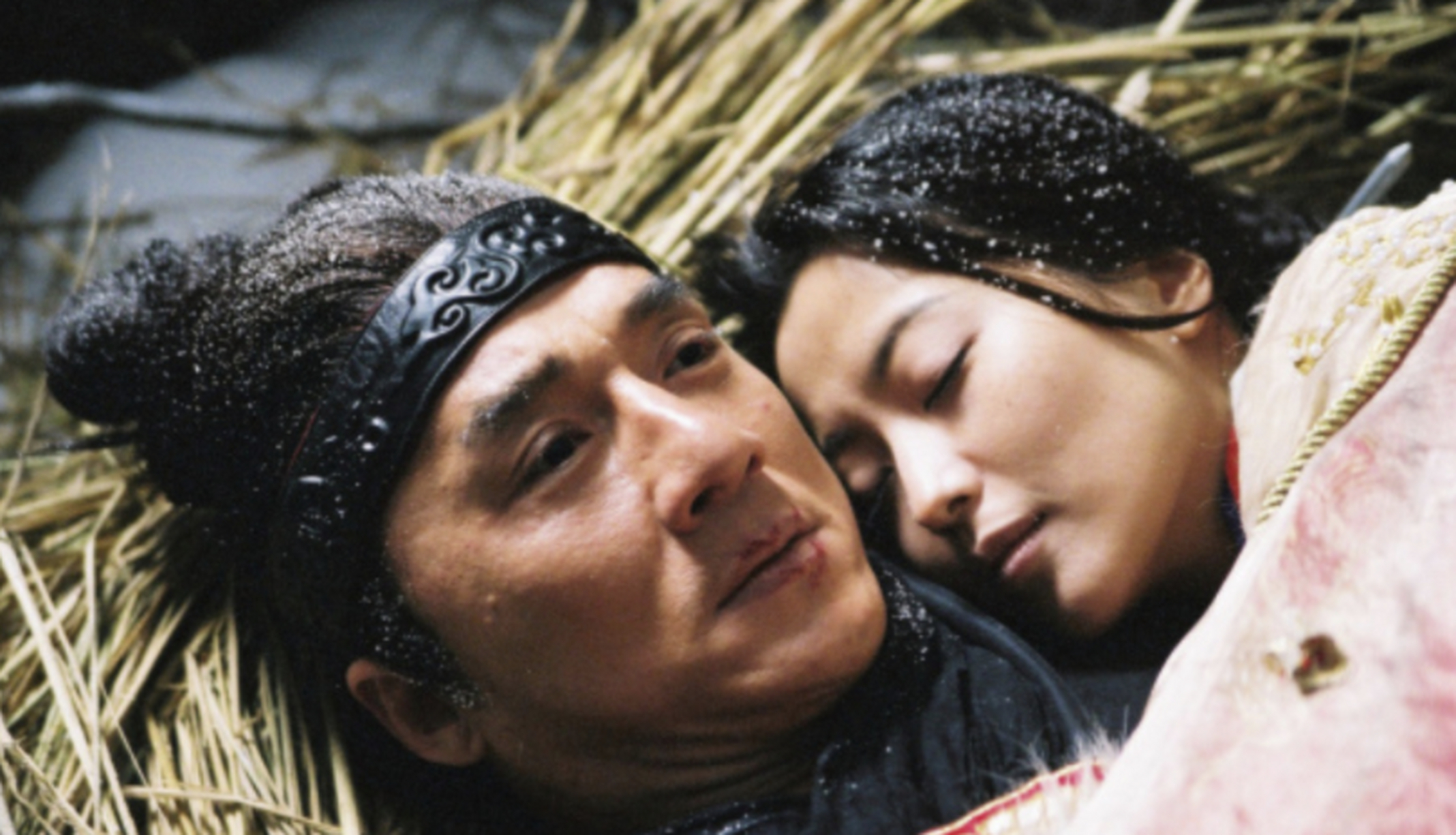 【韩媒曝成龙金喜善合作神话2】据韩媒报道,金喜善与成龙时隔18年将