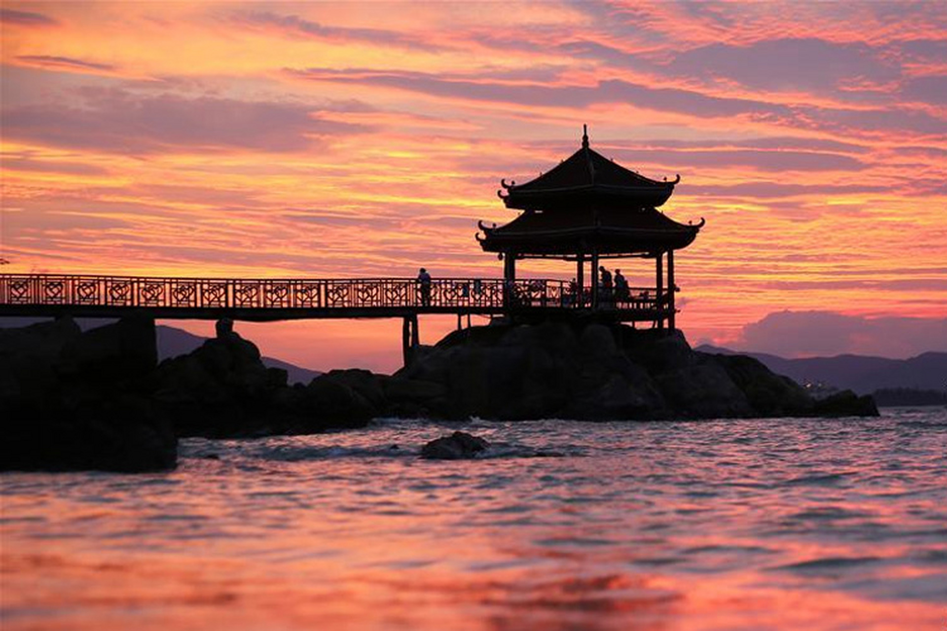 蜈支洲岛拍摄的晚霞! #三亚市