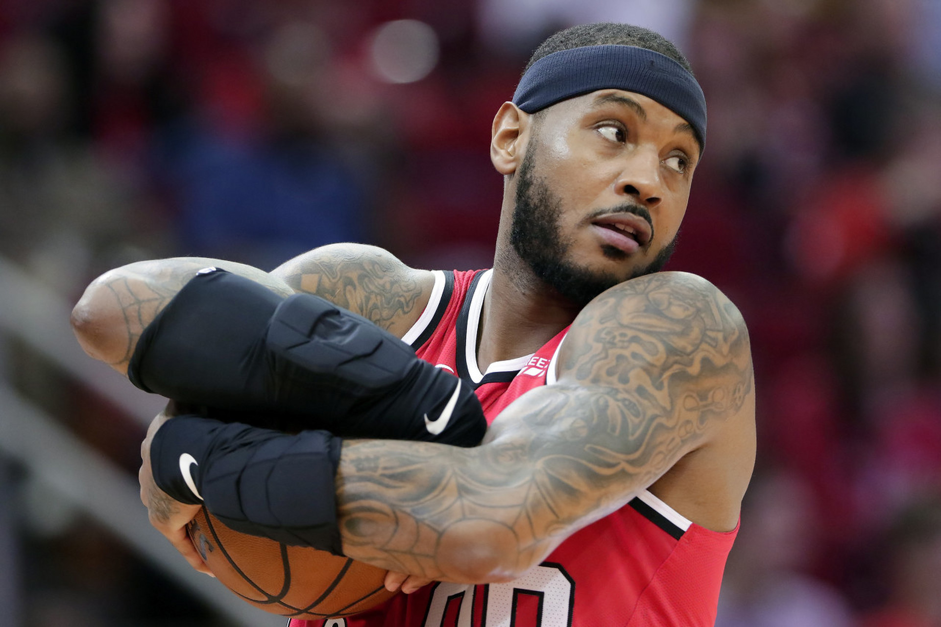 名记报道,联盟中有部分球员质疑复赛计划,今日,有数