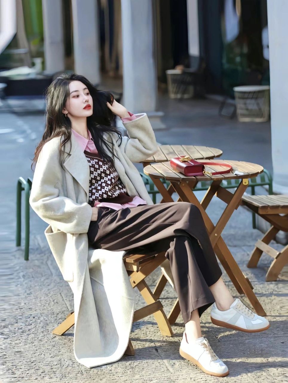 秋天是个大气收获的季节, 让你的气质升华高雅起来吧!