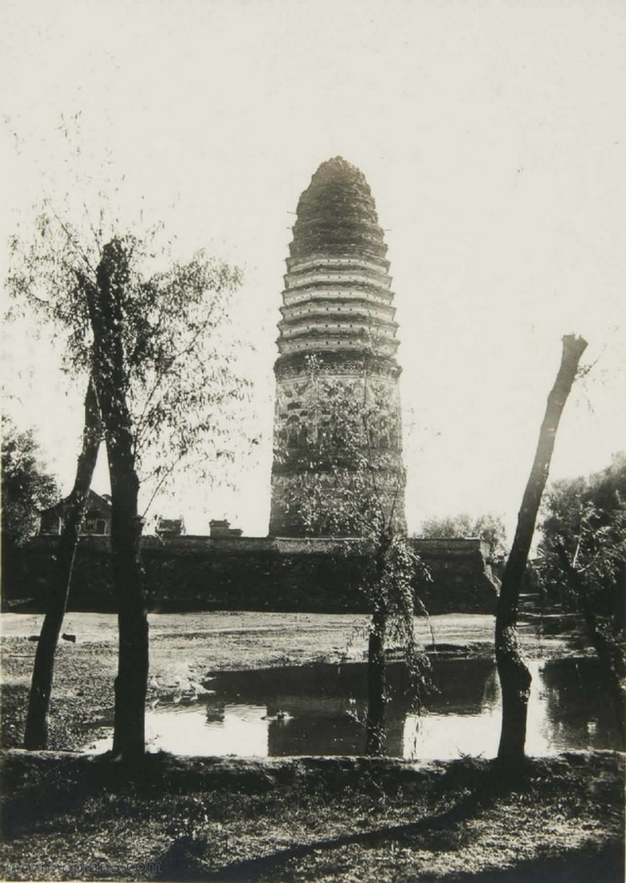 1933年锦州老照片 民国时期的义县历史风貌 嘉福寺塔位于锦州义县城内