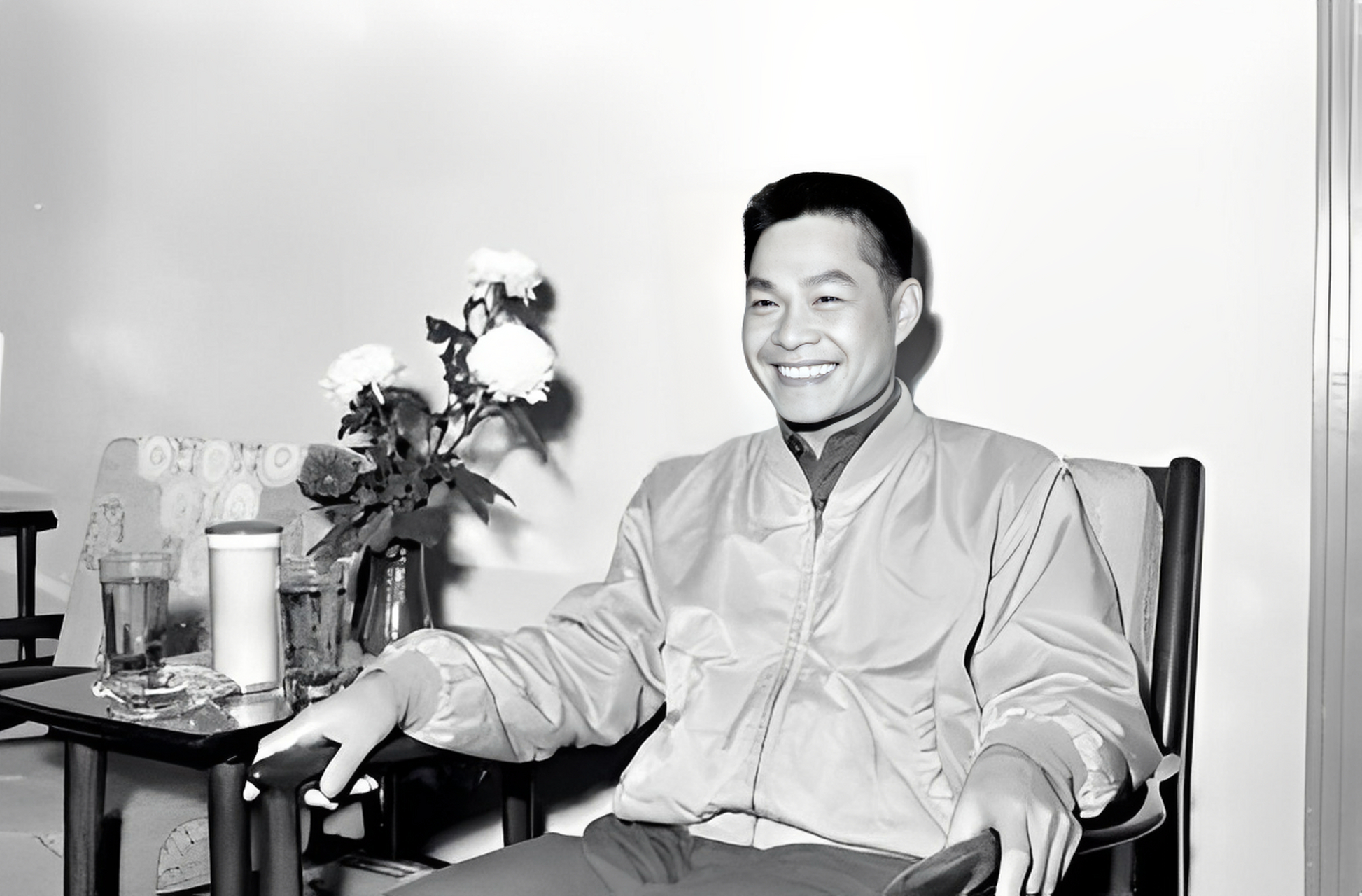 上世纪60年代,飞行员刘承司驾驶一架战斗机,因为一块怀表,竟叛逃到