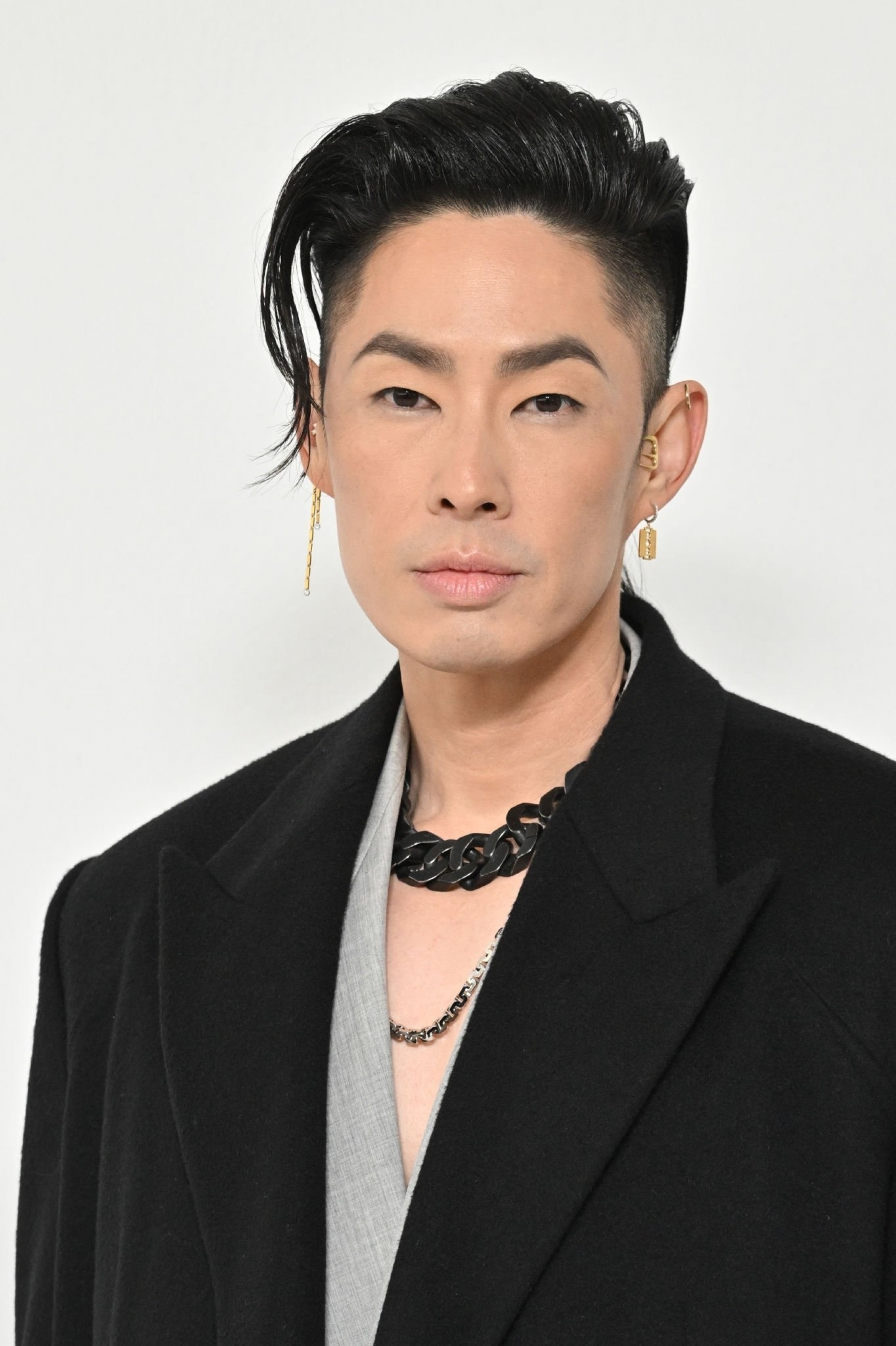 吴建豪出席givenchy2023秋冬男装大秀观秀造型