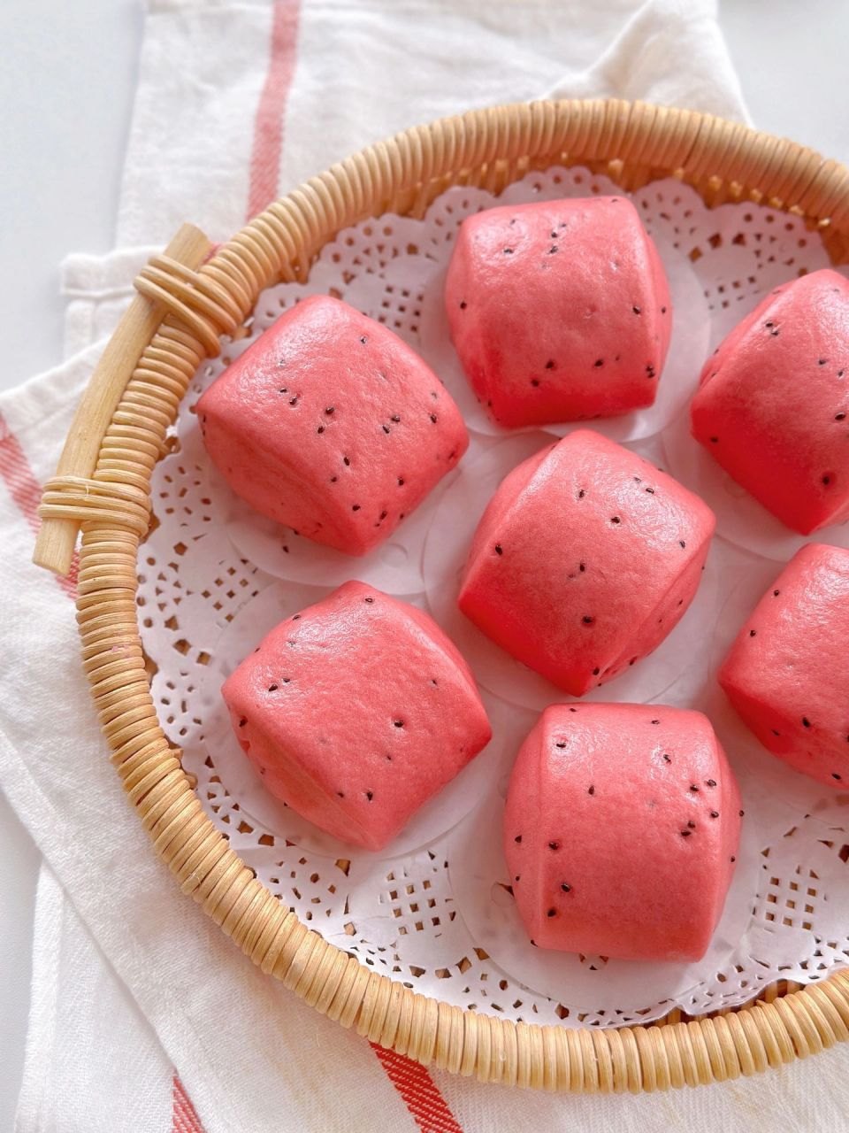 火龙果馒头,不变色,不变色,看过来 今天分享一款小宝宝都能吃的馒头