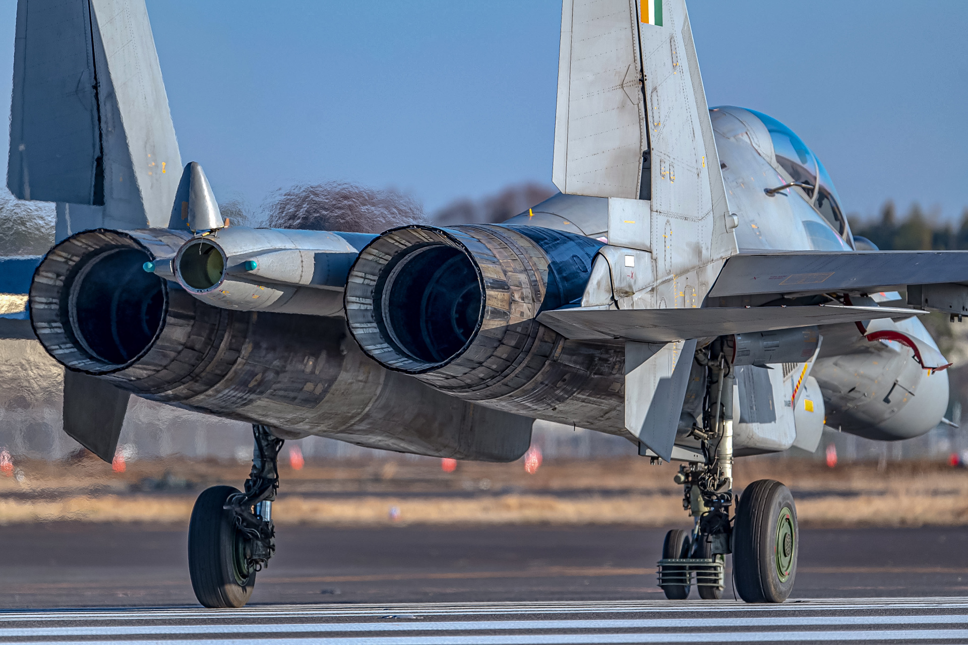 印度空军苏-30mki战斗机在日本航空自卫队百里基地的资料图片,有一说