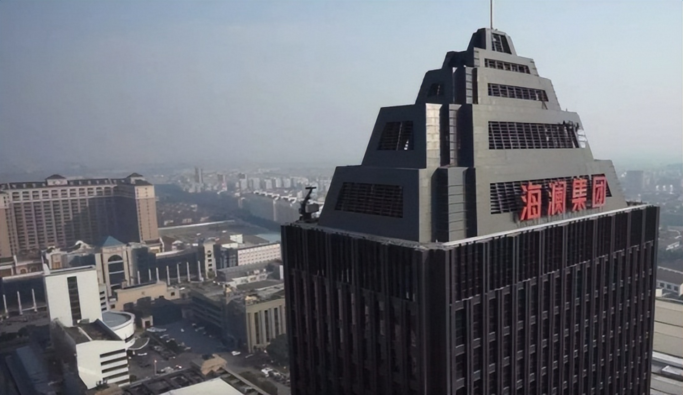 无锡"富二代"周晏齐:海澜之家"公主",31岁就曾是江苏女首富 2022年8月