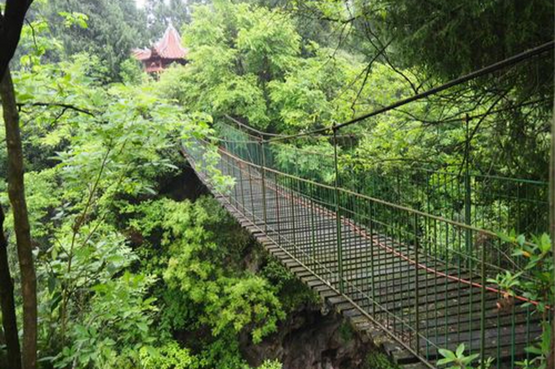 99探索川东的"小九寨"——賨人谷99  99位于达州的賨人谷,是一