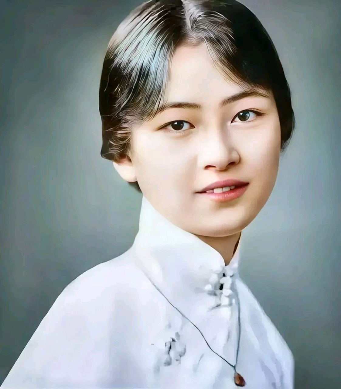 林徽因去世后,墓碑被砸坏,子女却拒绝修复,以此警示后人.