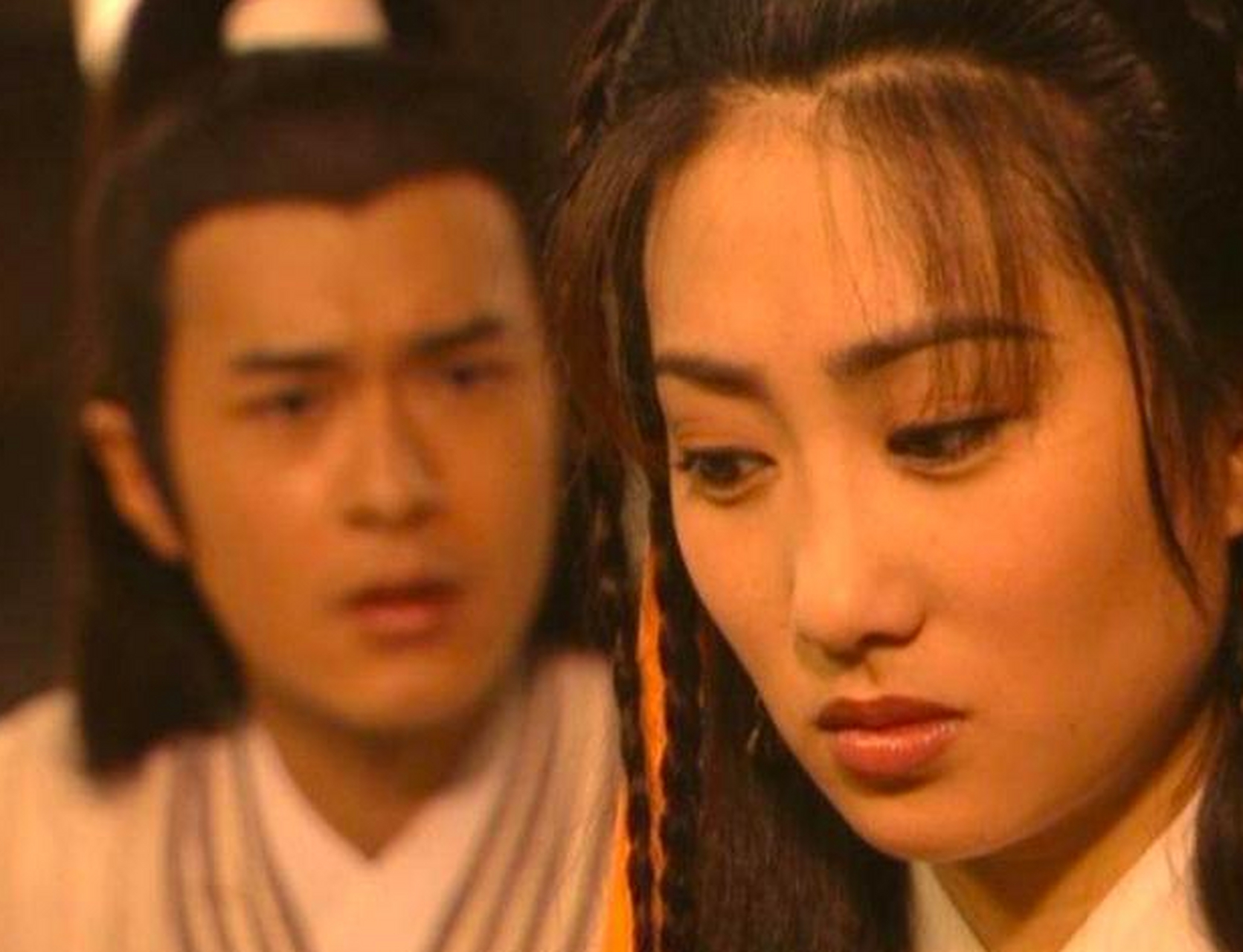 《东北一家人》中"牛小伟"媳妇的扮演者李颖,在1994年从哈尔滨出发去