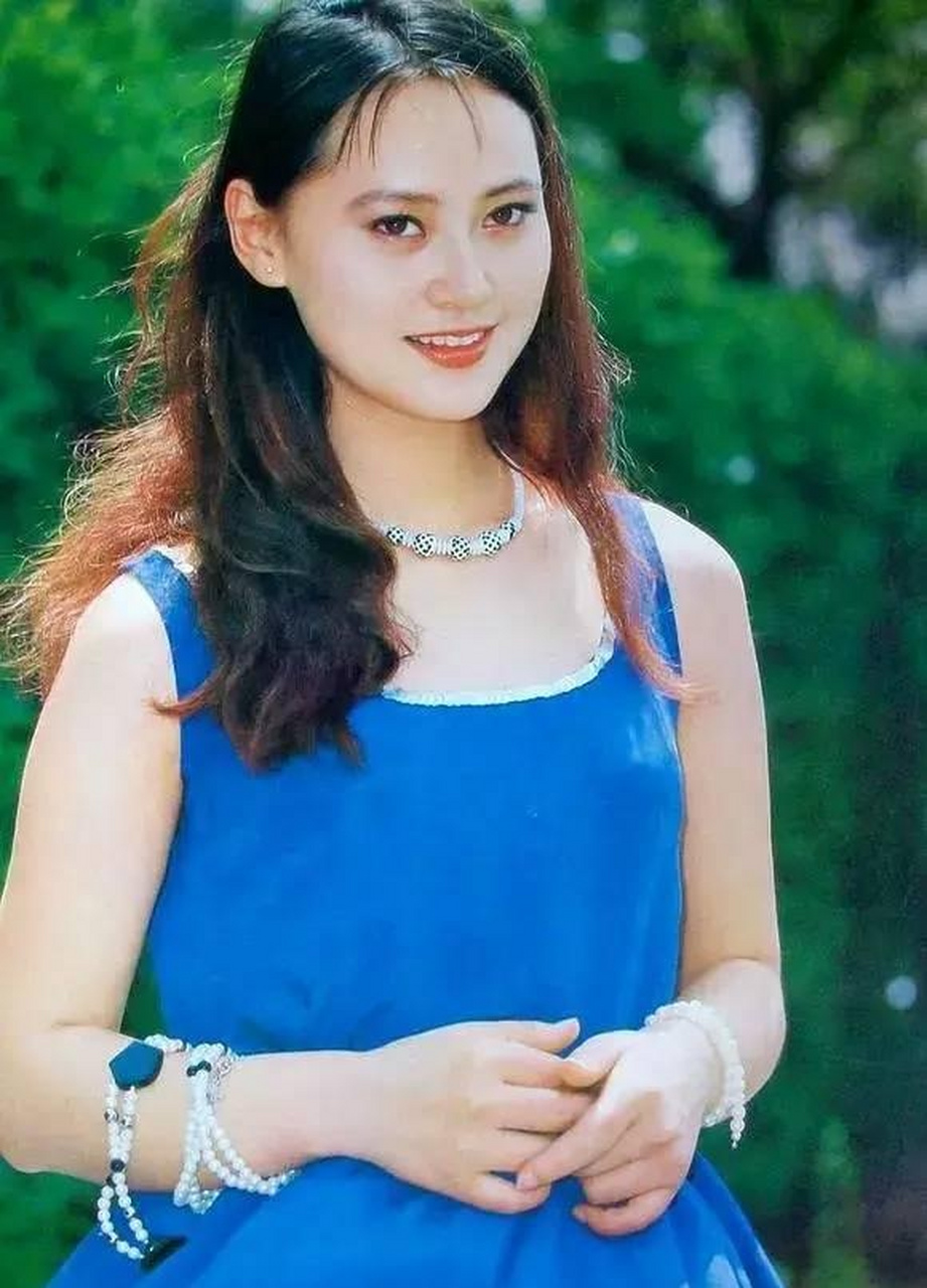 1991年,宋佳在《落山风》担任女主角素碧,获得第十四届大众电影百花奖