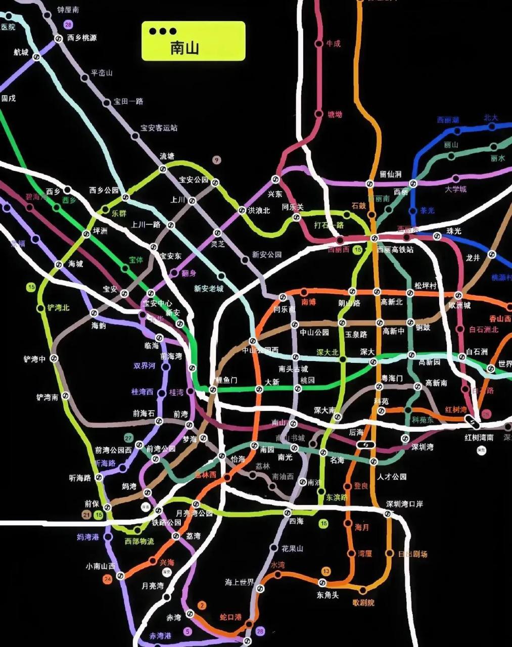 网友都在问,深圳地铁何时像国外的地铁一环二环三环环环相扣,不是深圳