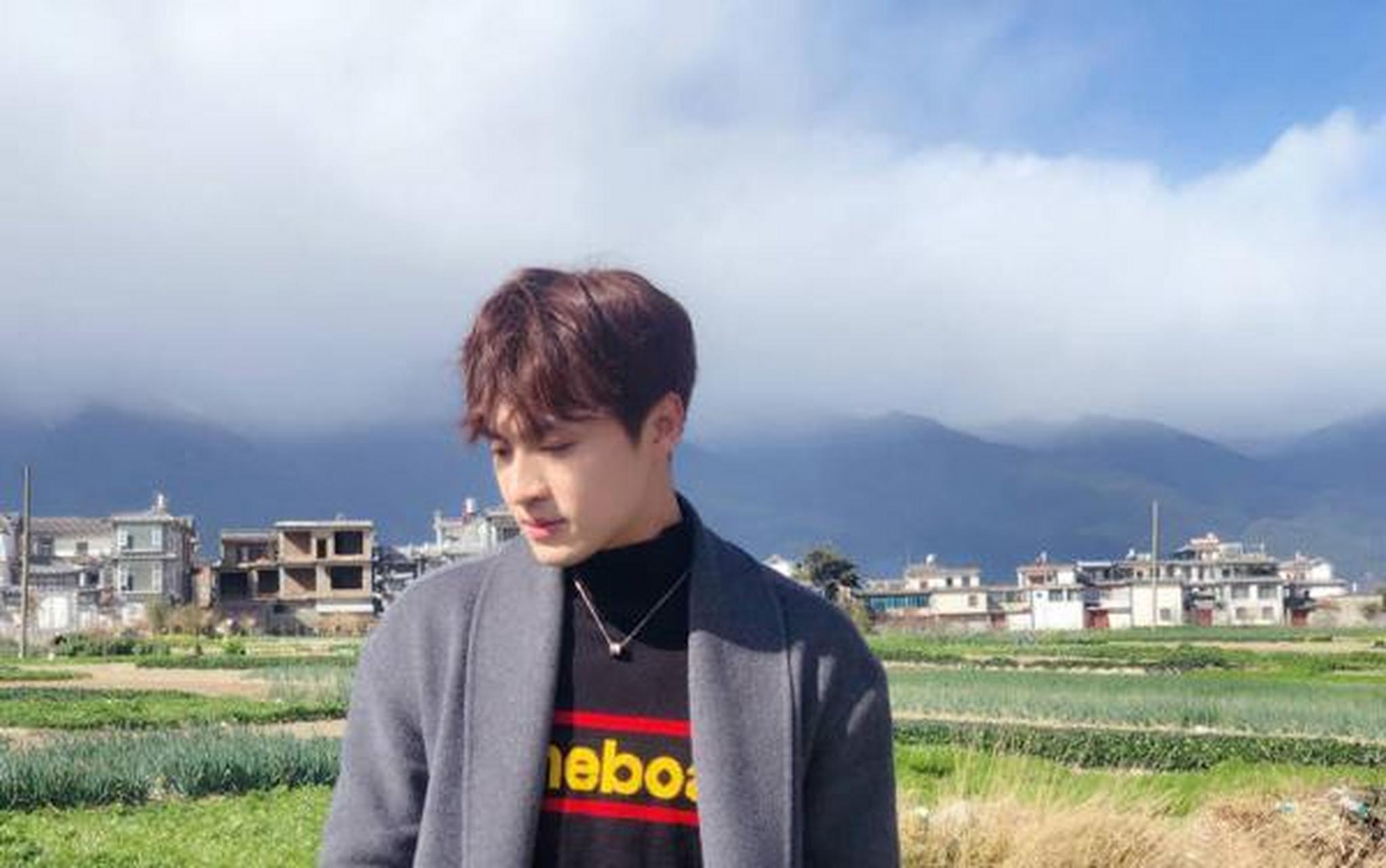 高泰宇《众王驾到》演绎最萌霸道总裁   吻技生涩遭网友diss