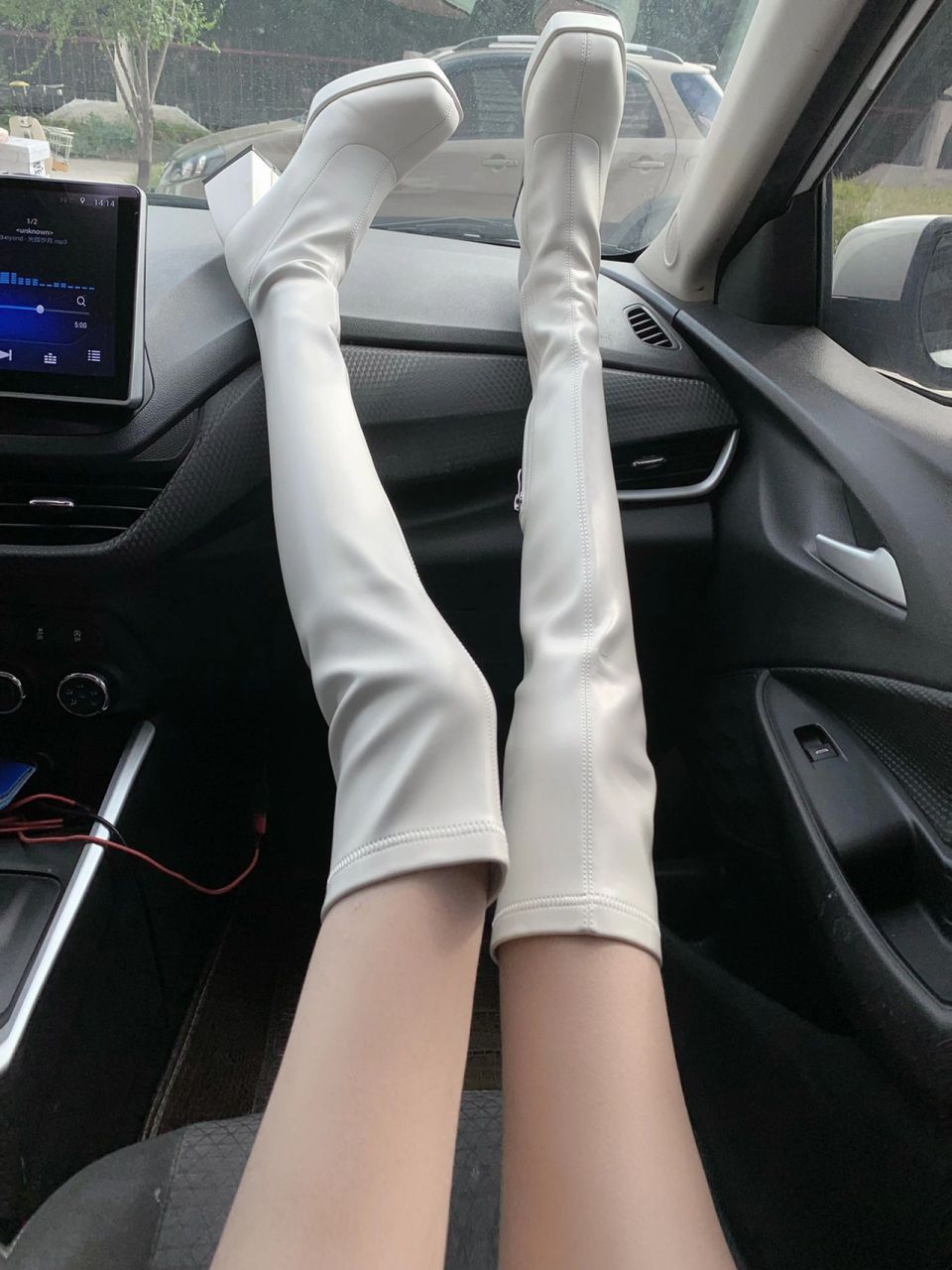 奶油白绝美显瘦过膝靴,真秒变芭比 高跟厚底白色过膝靴真是挖到宝了
