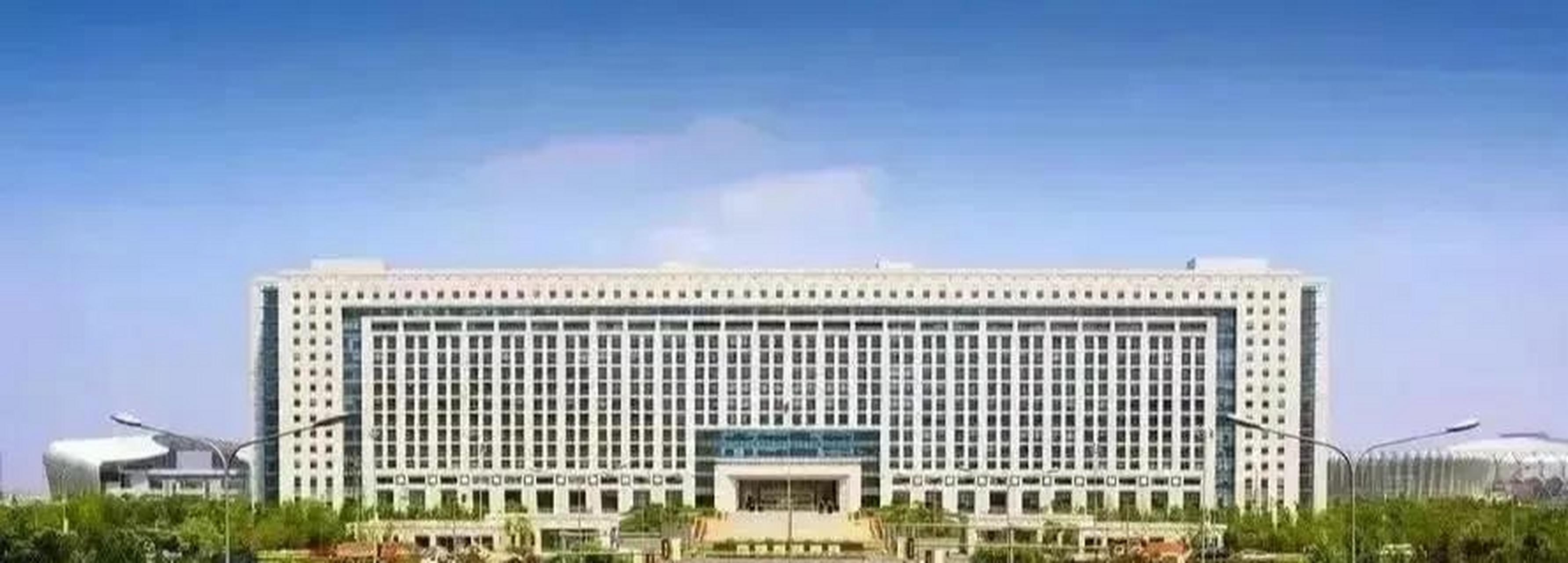 济南市龙奥大厦,是市委市政府市人大办公大楼,是世界上最大的办公大楼