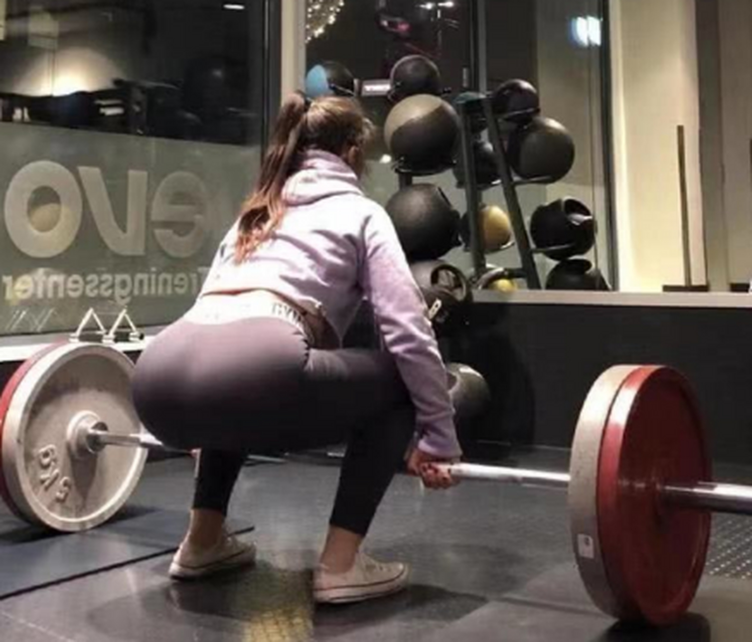 硬拉,被称为健身三大黄金动作,想必大家都不陌生吧.