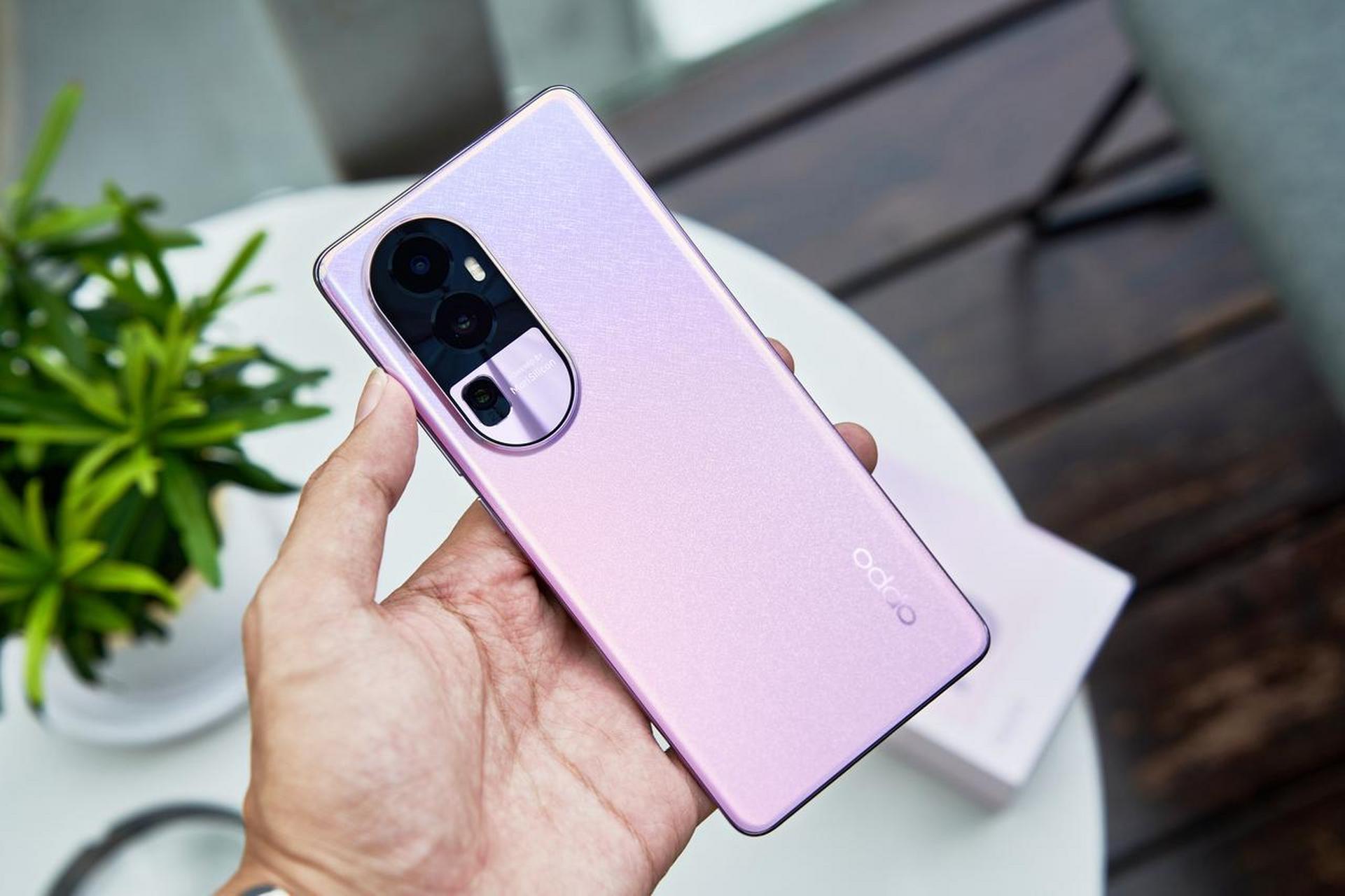 在最新的xperia 1 v取消这个设计了,可以说呼吸灯手机真是越来越少了!