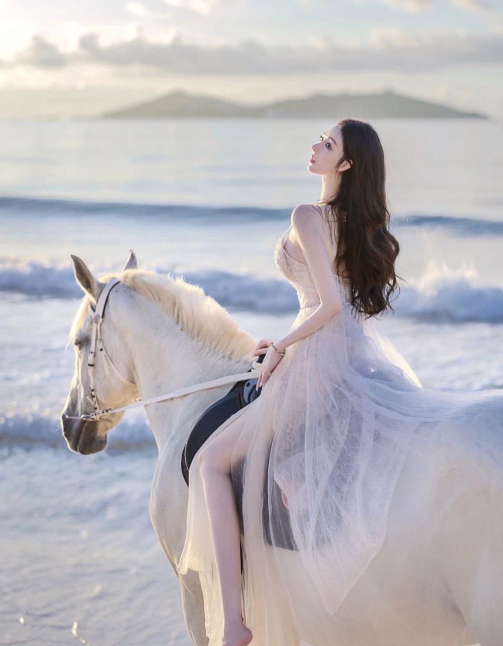 日出朦胧,骑着白马,捕捉浪漫     · 以前看过肯豆的照片,很向往