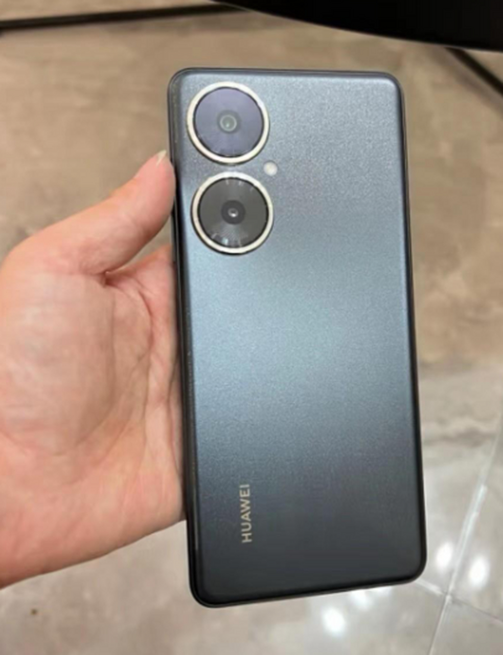 华为畅享60pro手机,配置40w超级快充turbo,理论上半小时能充到60%