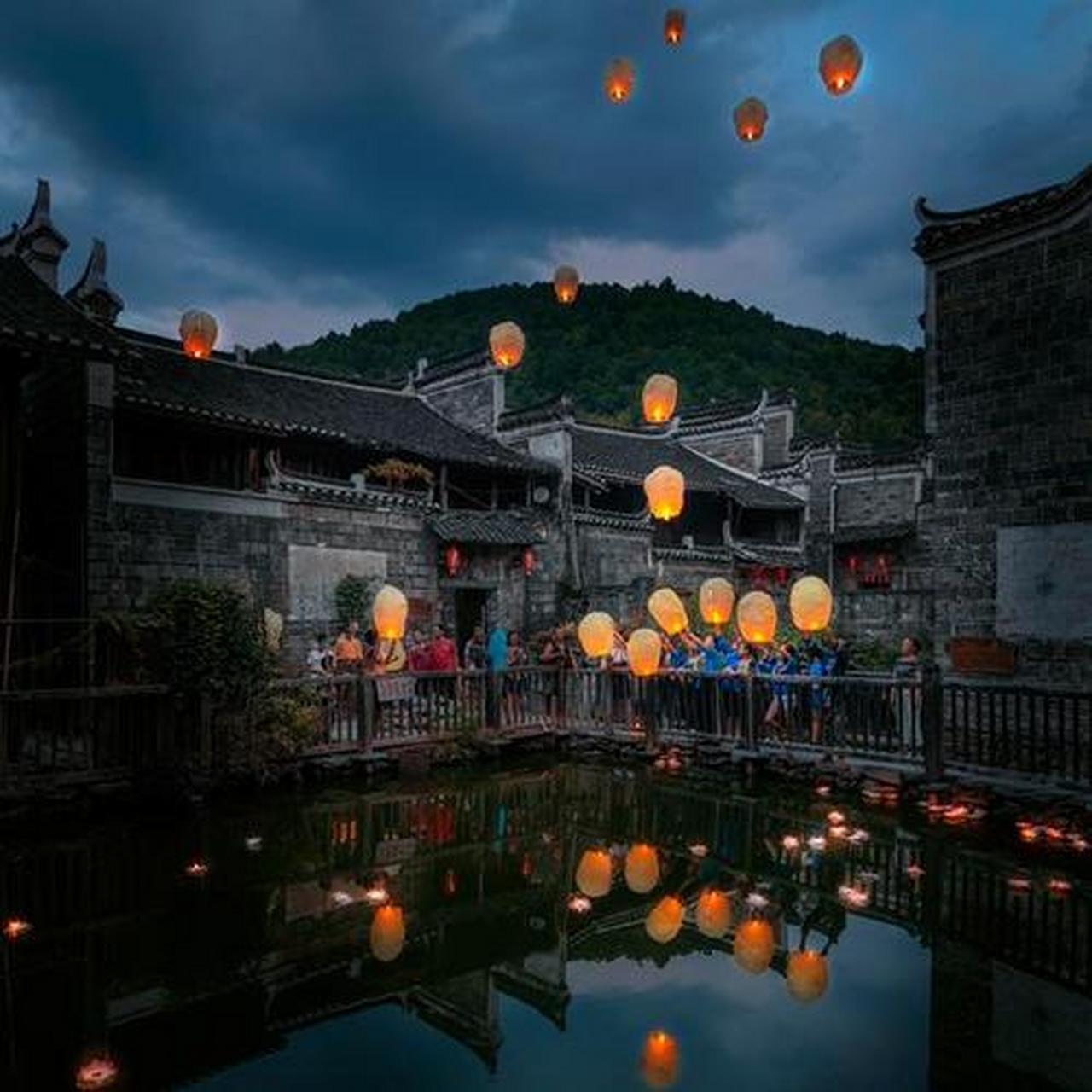 高椅古村位于会同县境内巫水河畔.