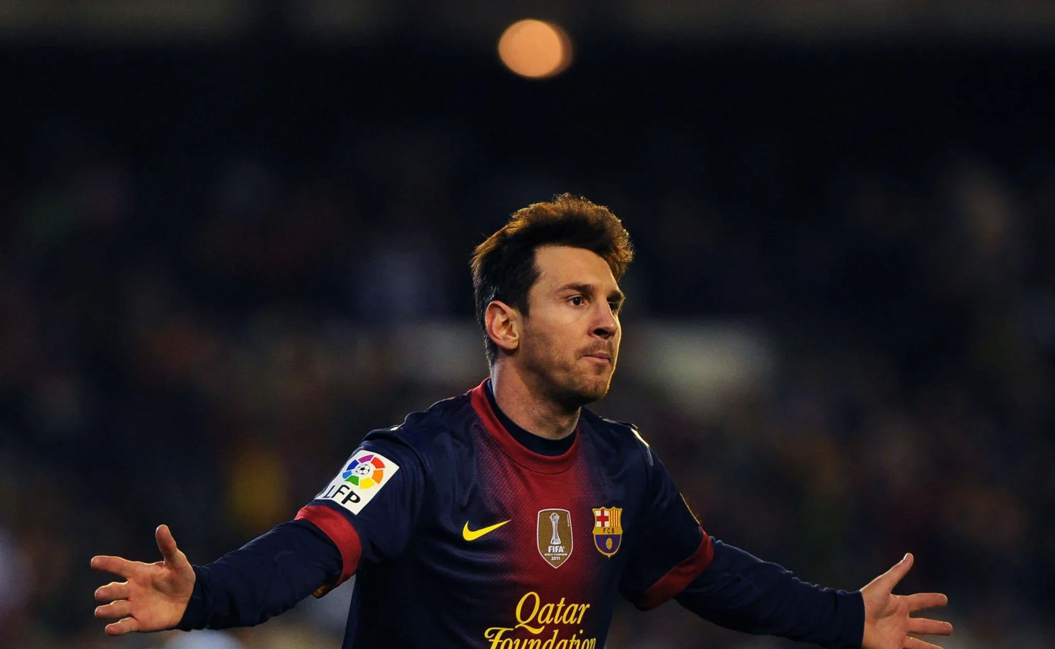 11年前(2012年)梅西以86球打破了盖德·穆勒尘封了四十年的纪录,超越